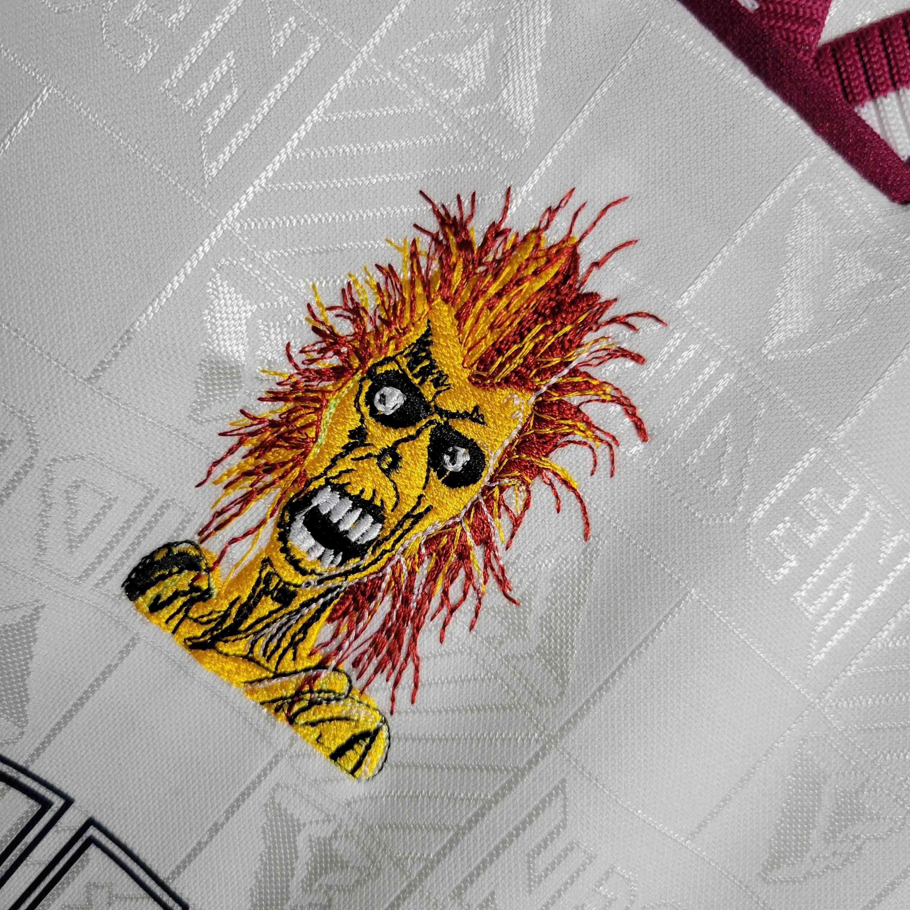 99-00 West Ham Iron Maiden Away Retro Kit Vintage Shirt Sport AAAAJersey Yupoo 1