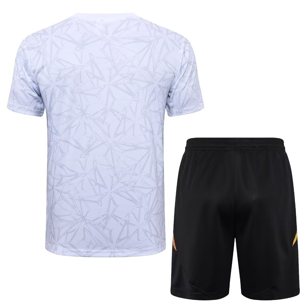 24-25 Real Madrid Training Soccer Jerseys Football Shirts 2