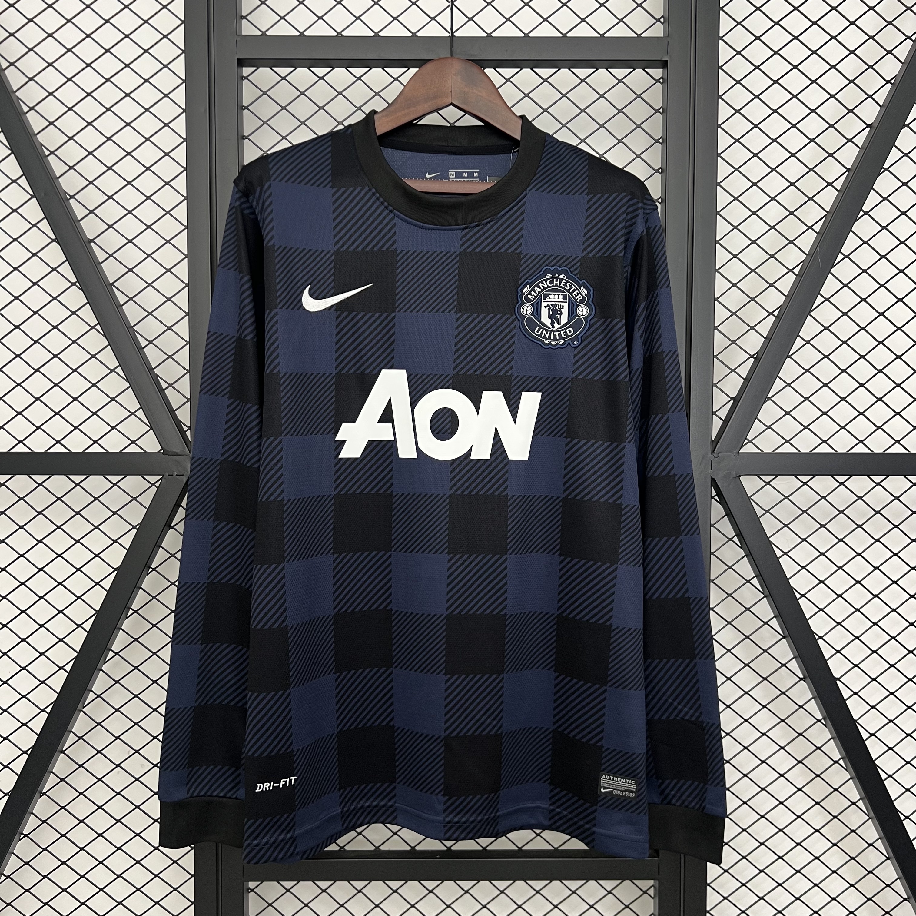 13-14 Manchester United Away Retro Kit Vintage Long Sleeve Shirt Soccer AAAAJersey Yupoo 8
