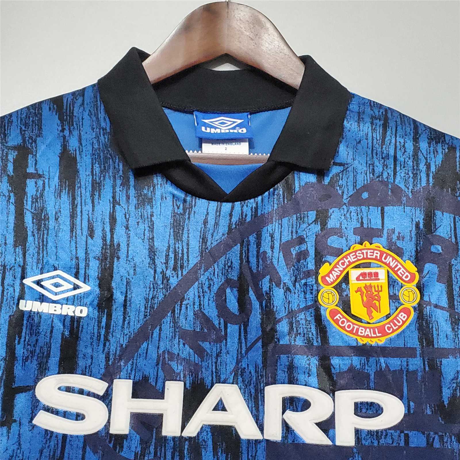 92-93 Manchester United away 4