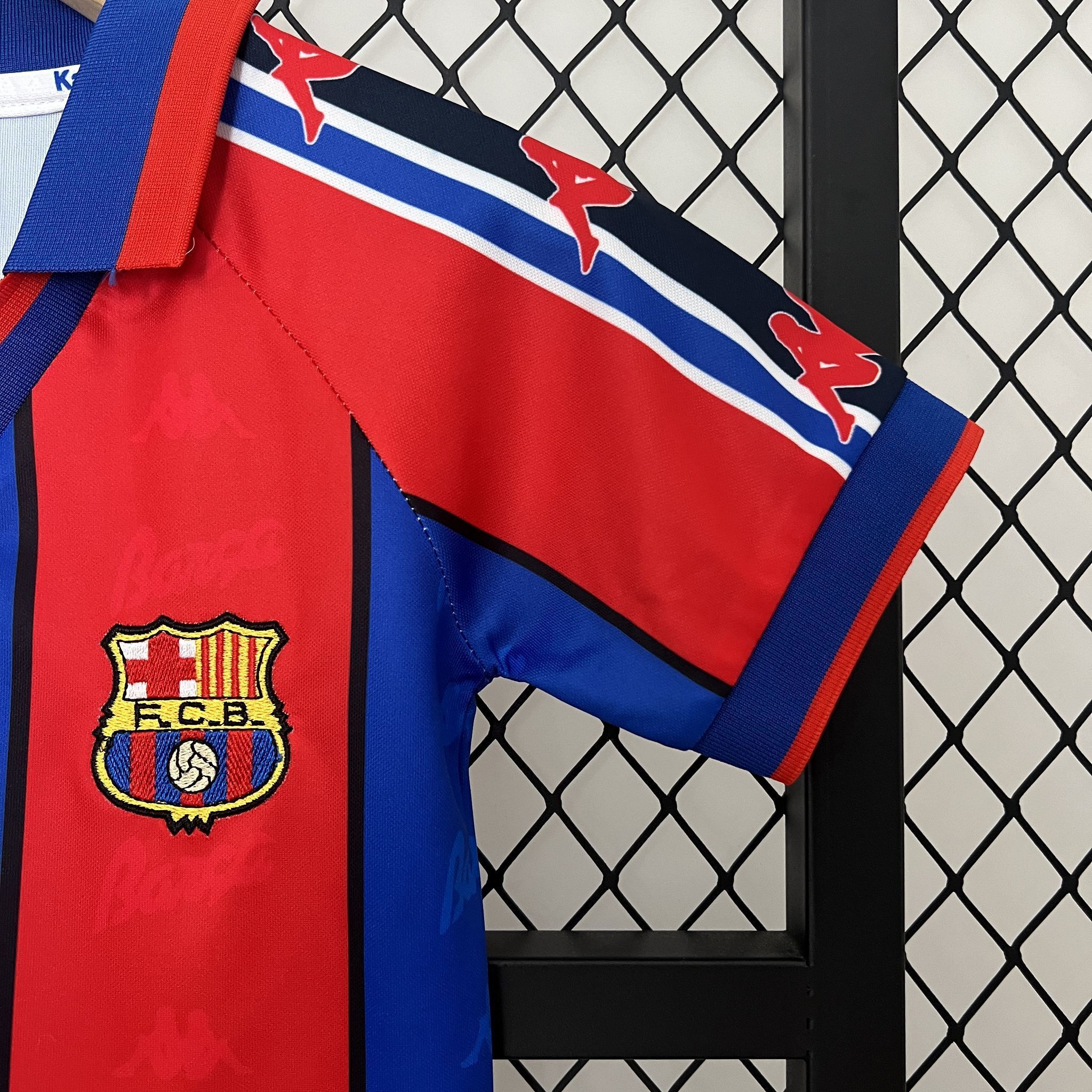 95-97 Barcelona Home Retro Kid Kits Youth Apparels AAAAJersey Wholesale Yupoo 5