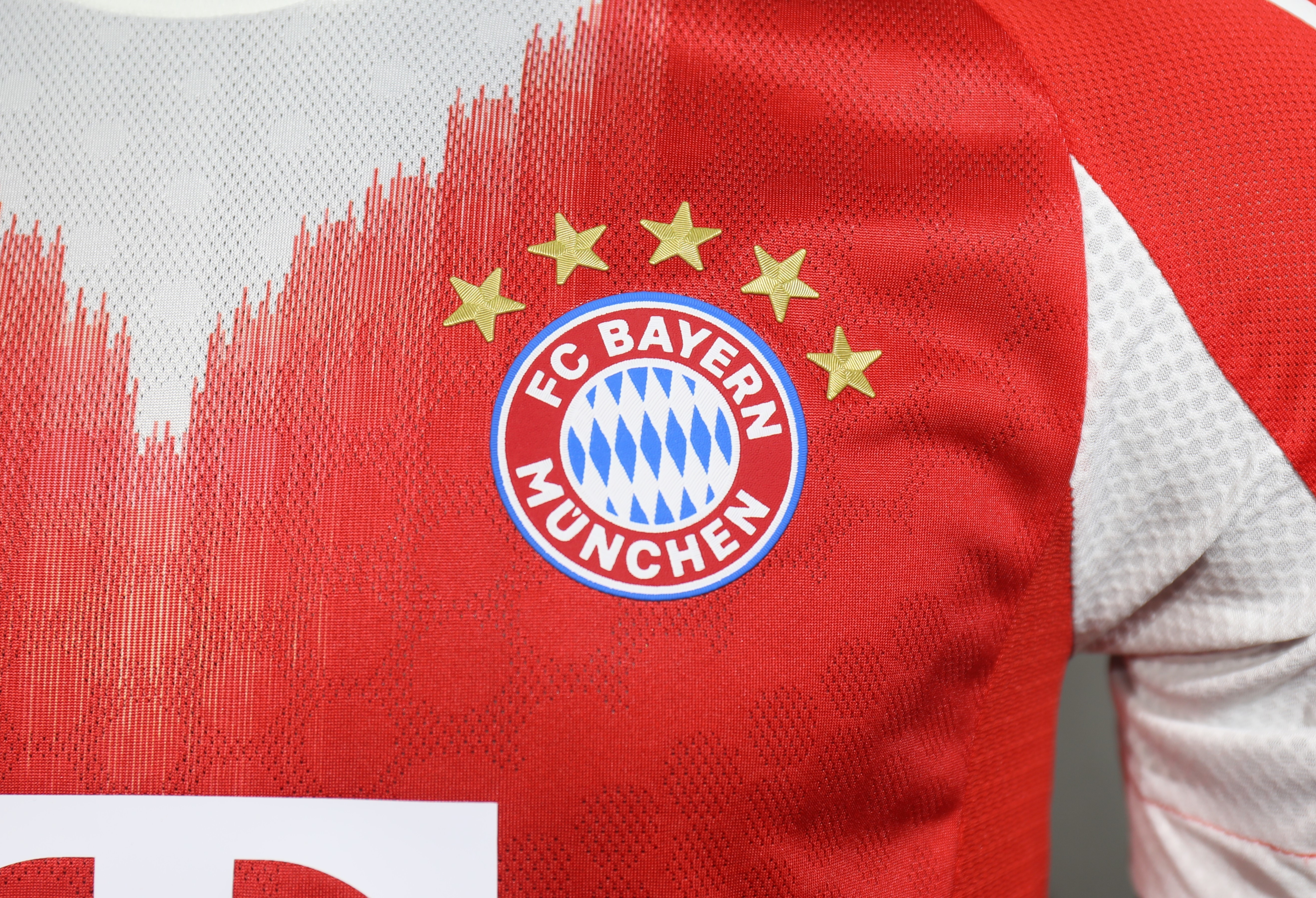 25-26 Bayern Munich Home Kit Player Version Soccer AAAAJersey Yupoo 1