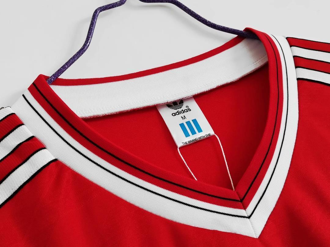 86-88 Manchester United home long sleeve 1
