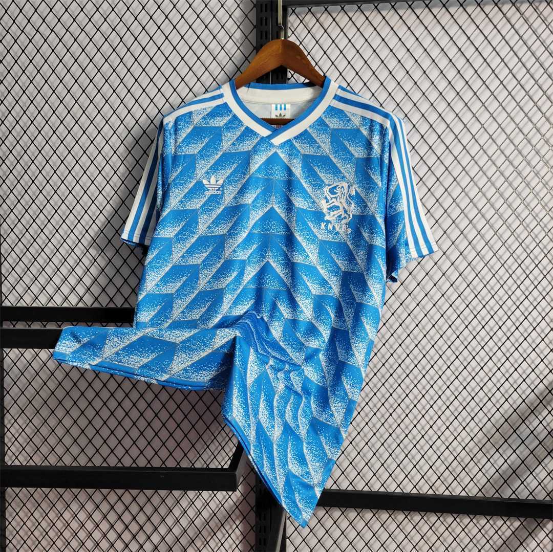 1988 Netherlands away 3