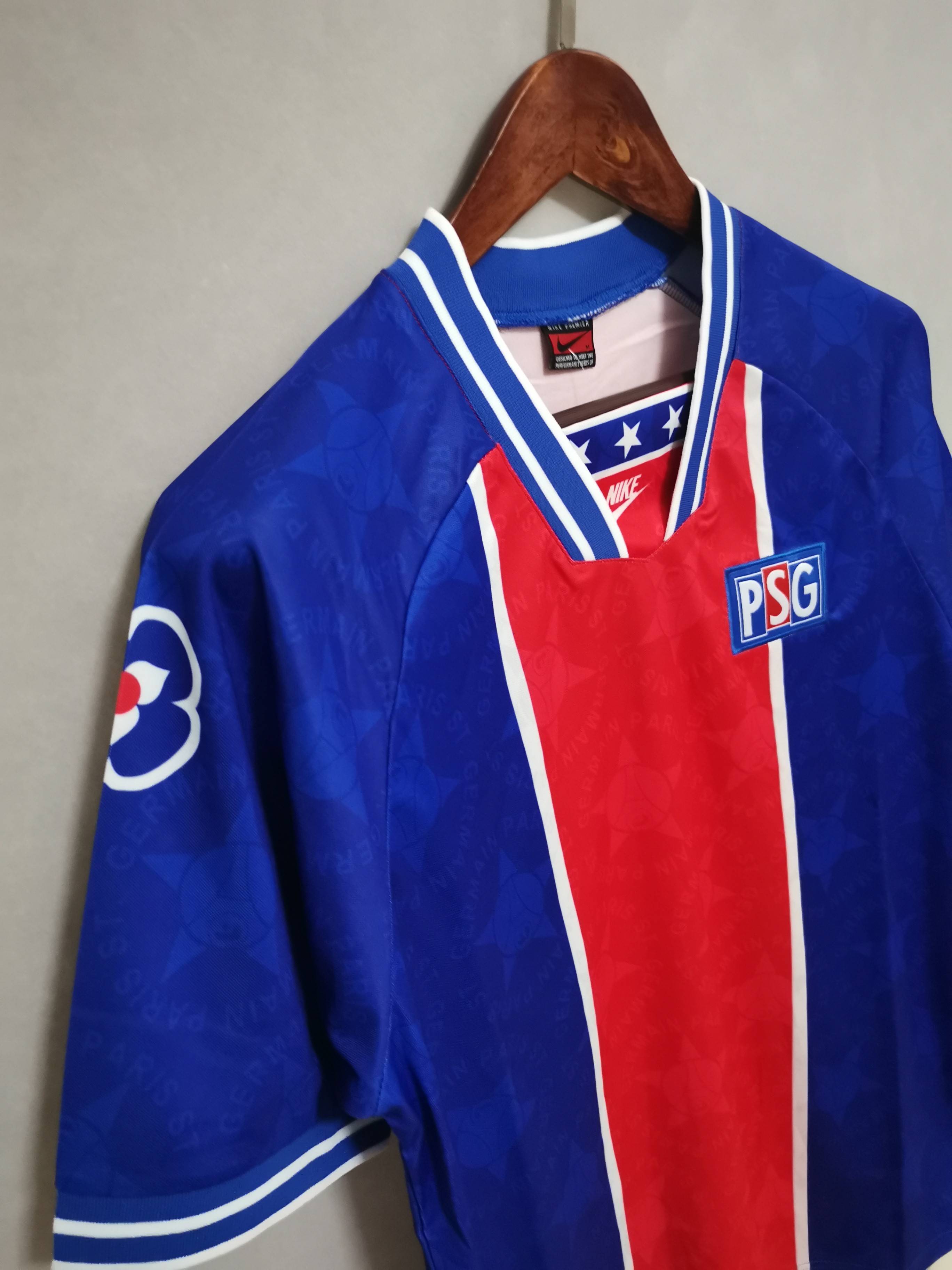 94-95 PSG Home Retro Kit Vintage Soccer Shirt AAAAJersey Wholesale Yupoo 7