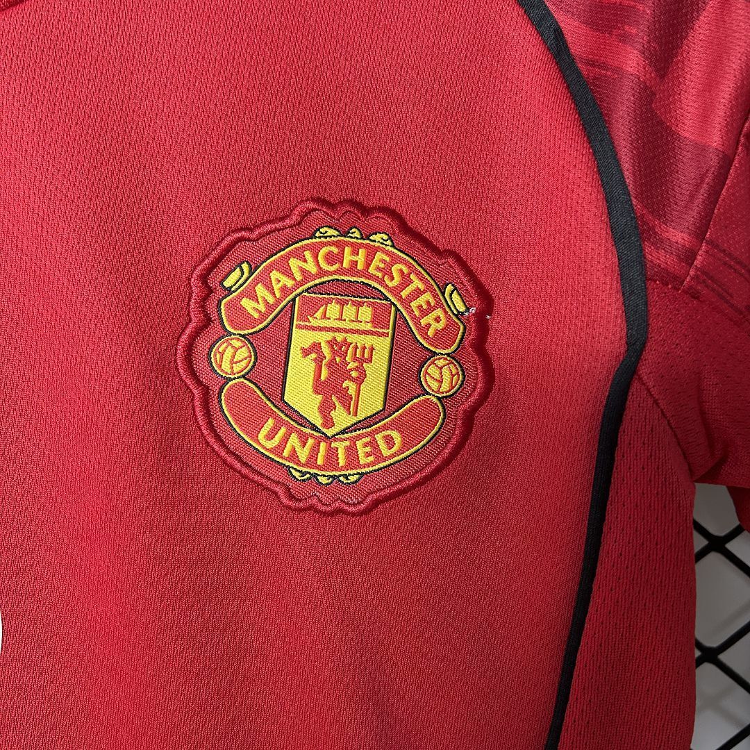 25-26 Manchester United Home Kid Kits Youth Apparels AAAAJersey Supply Yupoo 4