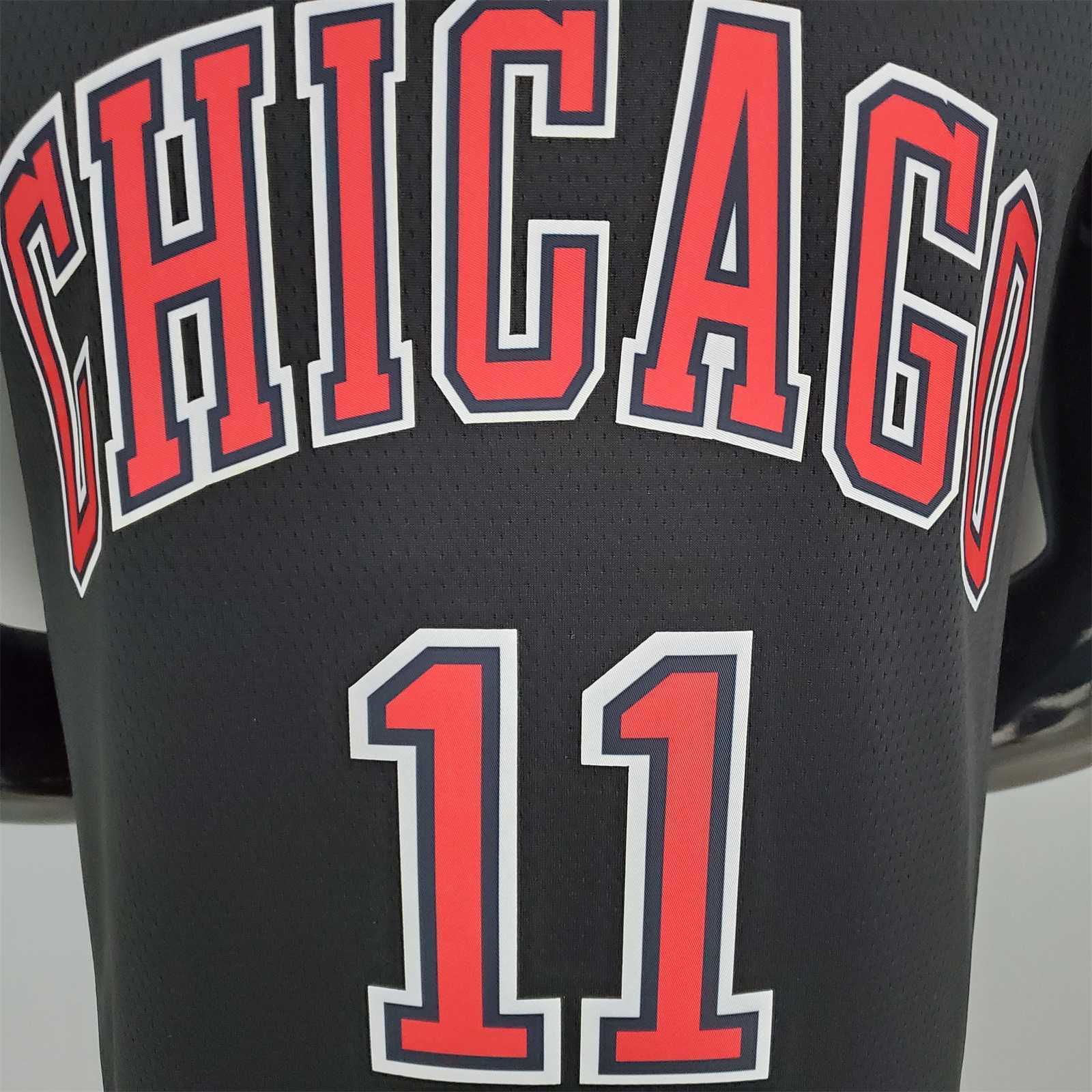 DeROZAN#11 Chicago Bulls black 6