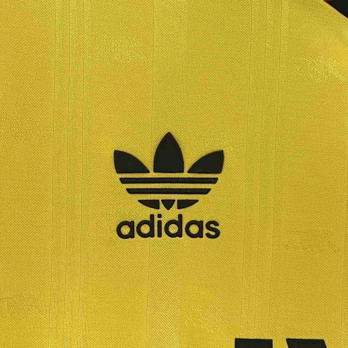 86-88 Arsenal away 5