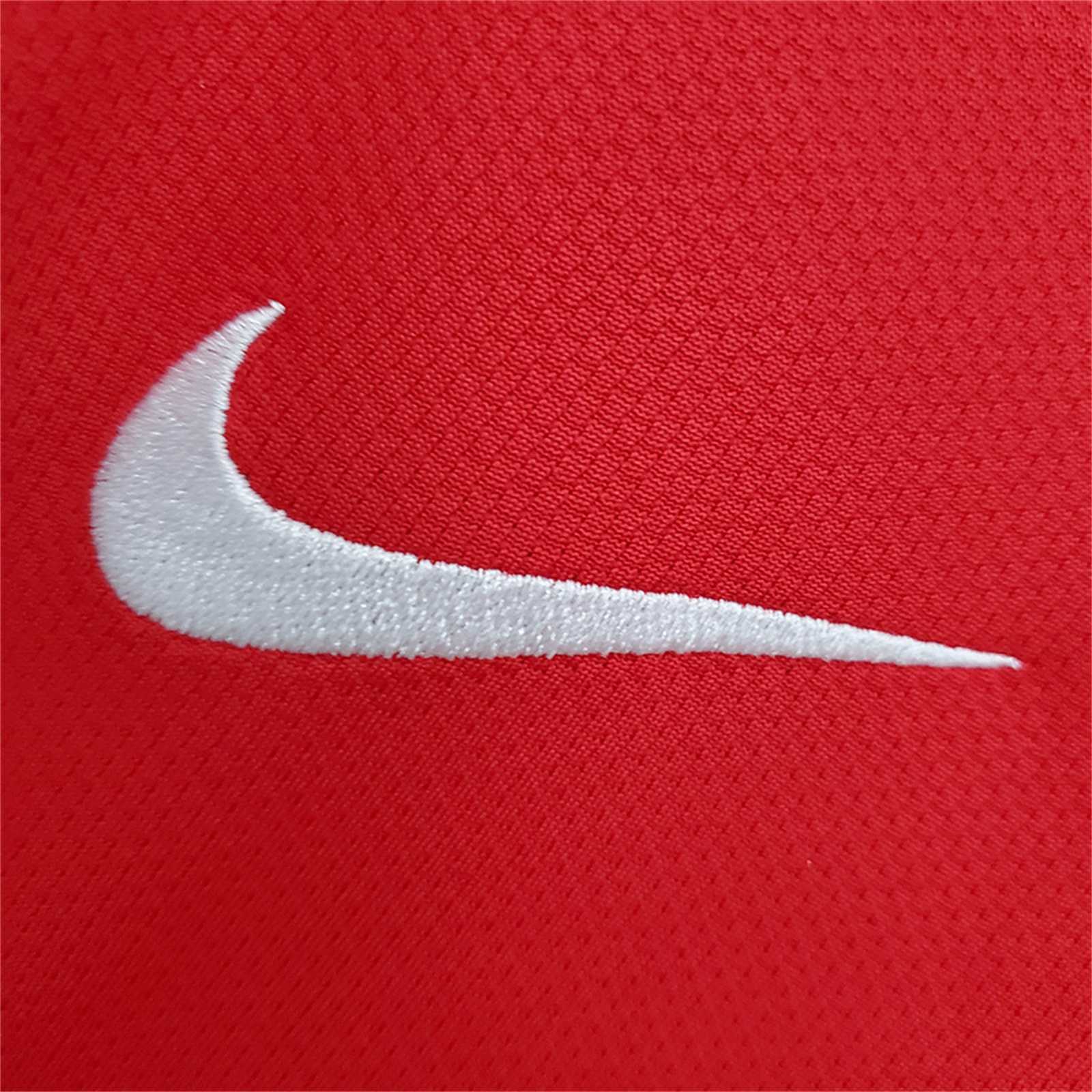 04-06 Manchester United home long sleeve 6
