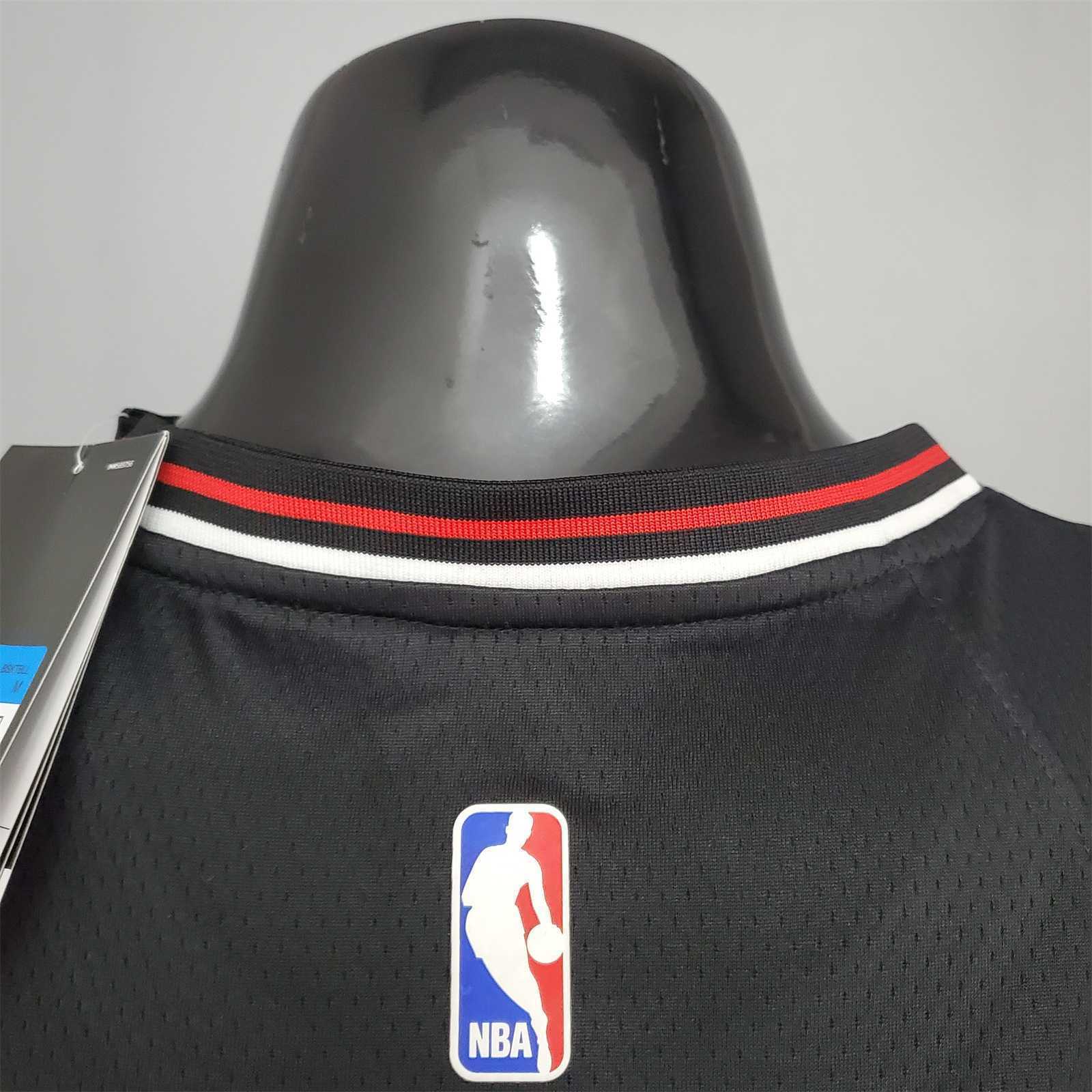 DeROZAN#11 Chicago Bulls black 3