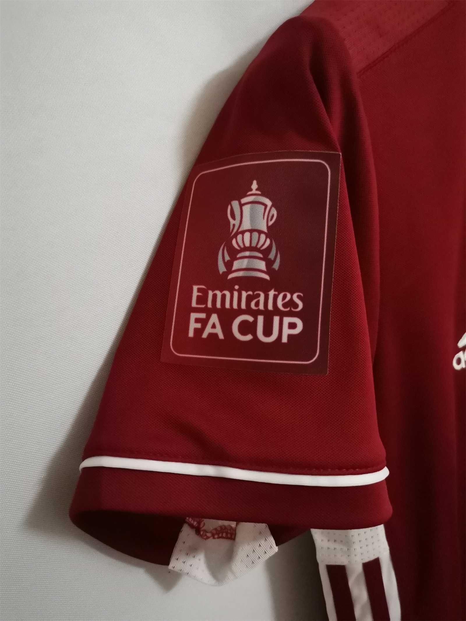 20-21 Leicester City third away with FA cup sponsers 11