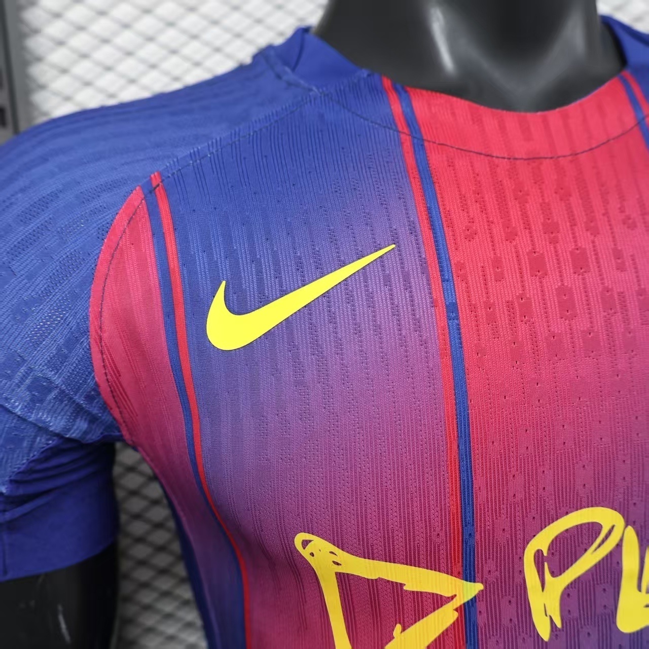 25-26 Barcelona X PLAY Home Kit Player Version Football Shirt AAAAJersey Supply Yupoo 2