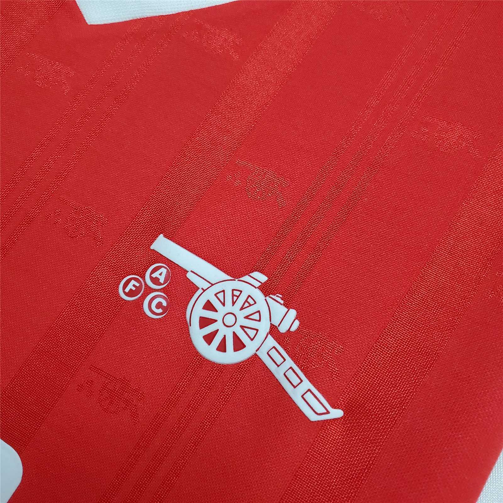 88-90 Arsenal home 6