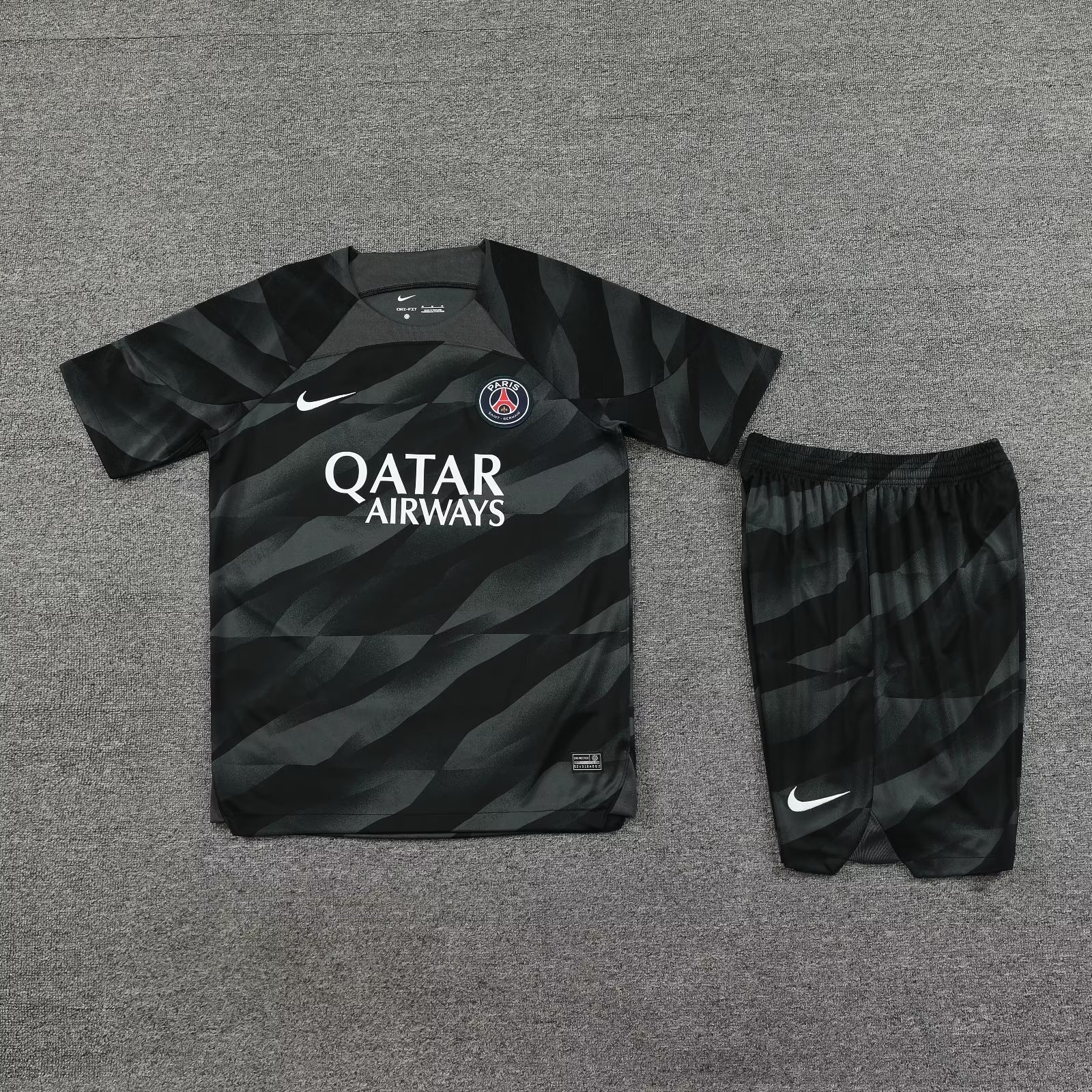 23-24 PSG Goalkeeper Black Soccer Jerseys Yupoo 1