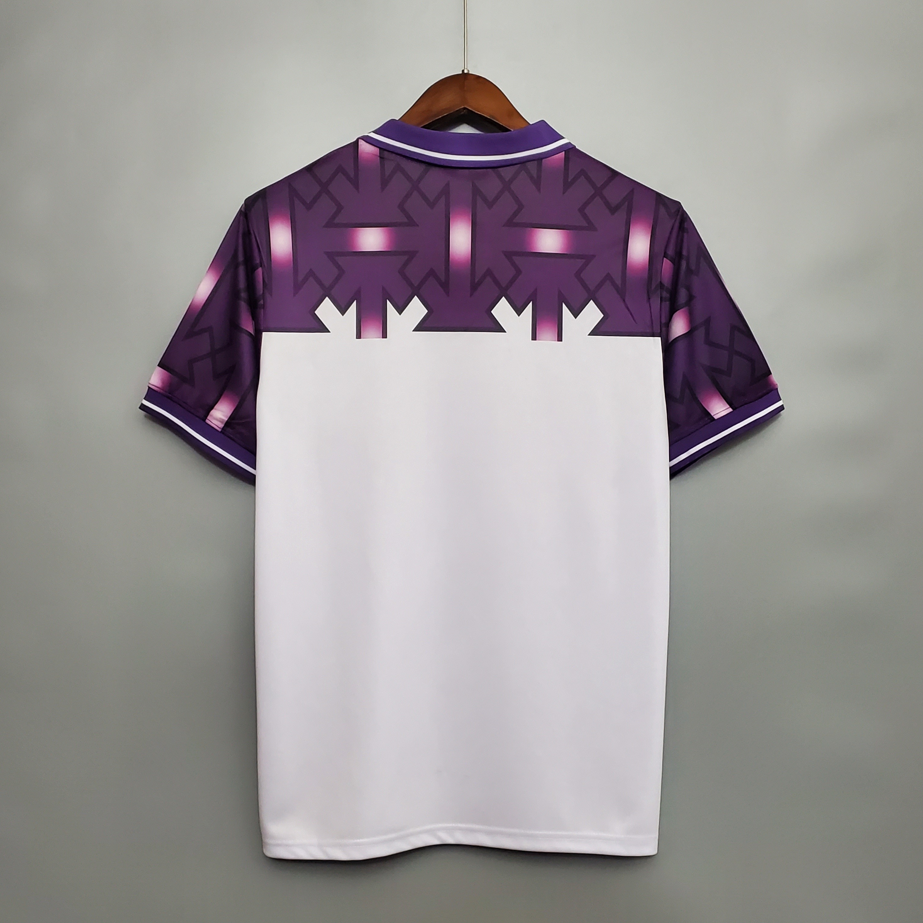 92-93 Fiorentina away 9