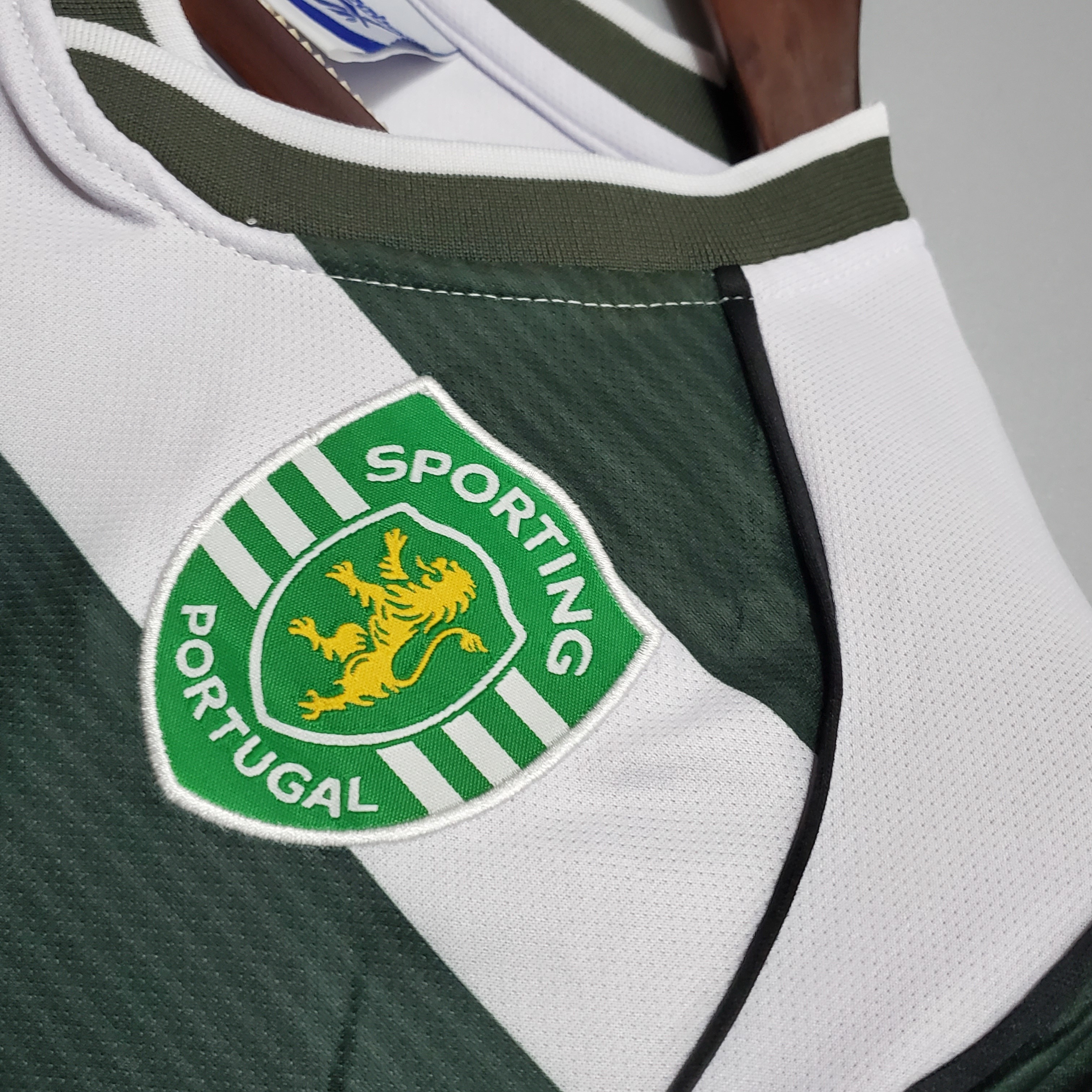 01-03 Sporting Lisbon Home Retro Kit Vintage Shirt Football Jerseys Yupoo 7