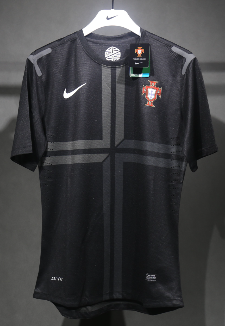 2013 Portugal Away Retro Kit Vintage Player Version Sino Shirt AAAAJersey Dropship Yupoo 3