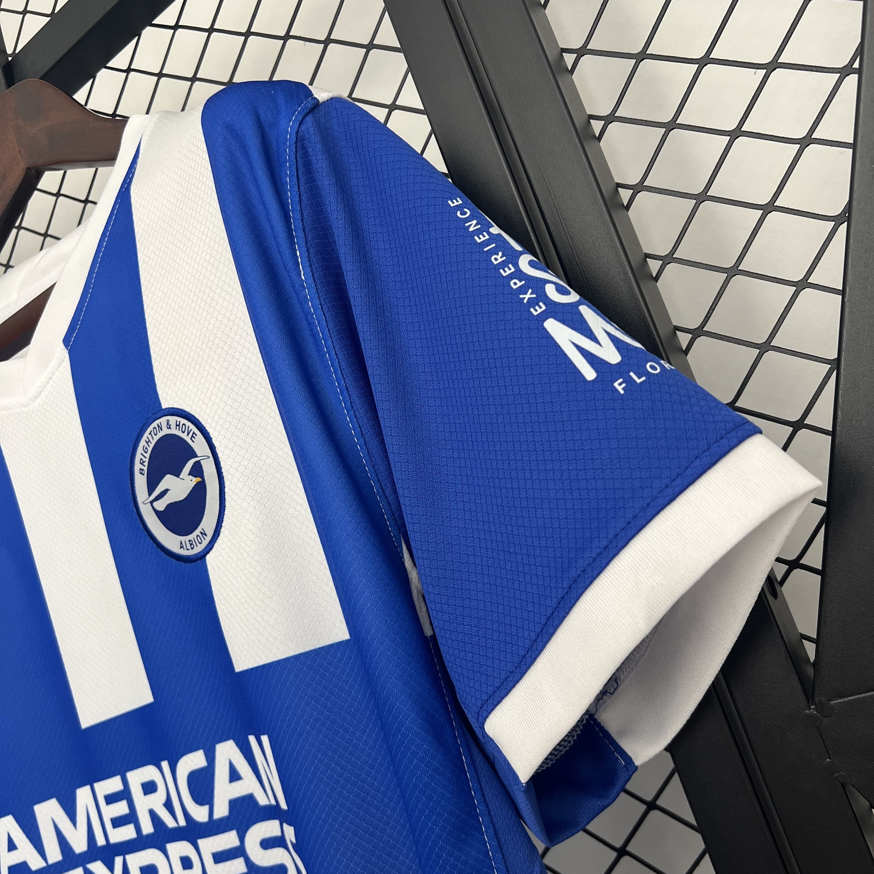25-26 Brighton Home Kit Football Replicas AAAAJersey Supply Yupoo 5