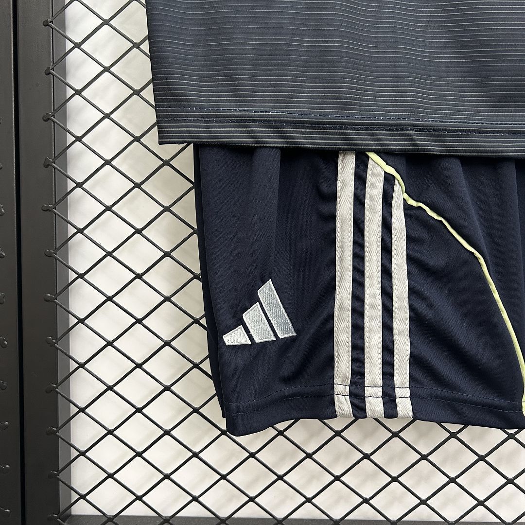 25-26 Real Madrid Away Kid Kits Youth Apparels AAAAJersey Supply Yupoo 8