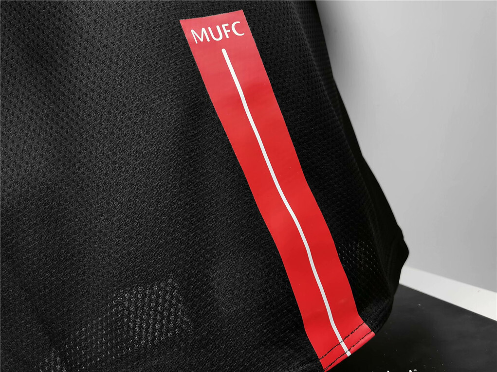 07-08 Manchester United away 10