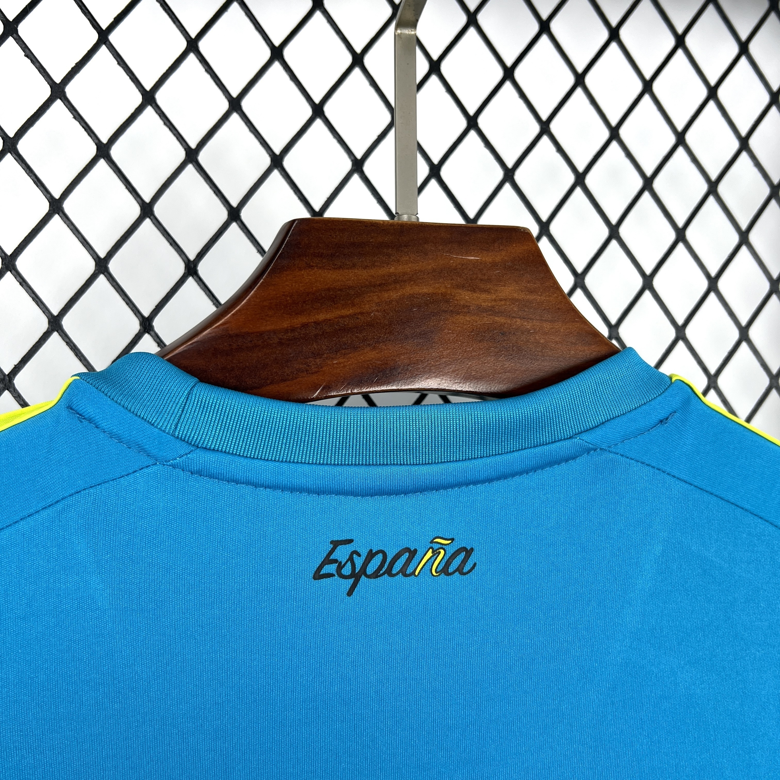 2026 World Cup Spain Goalkeeper Kit Football T-Shirt AAAAJerseys Supply Yupoo 4