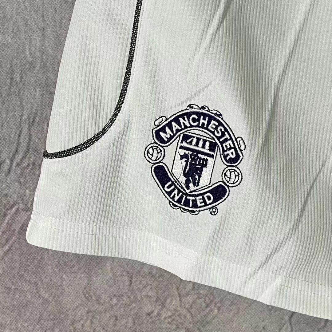99-00 Manchester United away long sleeve 6