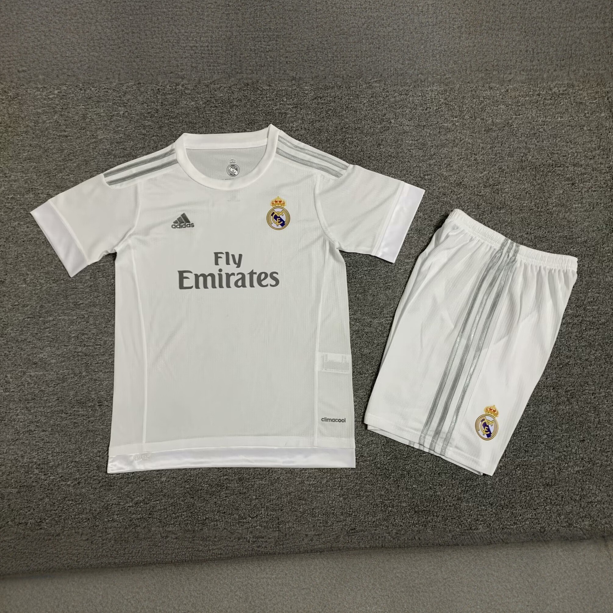 15-16 Real Madrid Home Retro Kids Kits Children Sets Football AAAAJerseys Yupoo 9