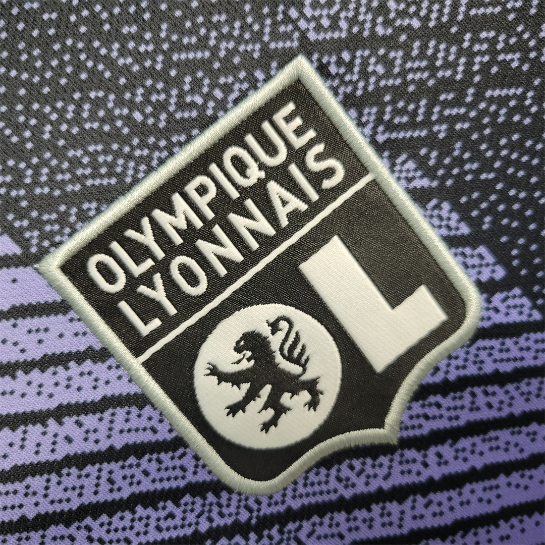 22-23 Lyon third away 9