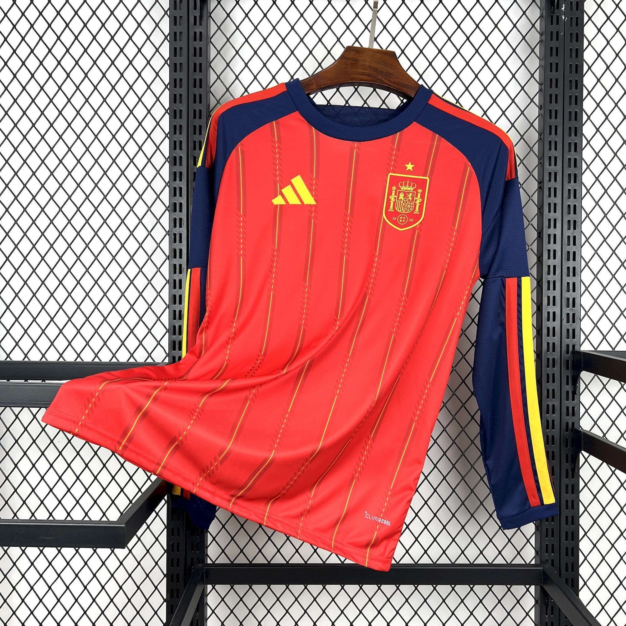 2026 Spain Home Kit Soccer World Cup Long Sleeve T-Shirt AAAAJersey Supply Yupoo