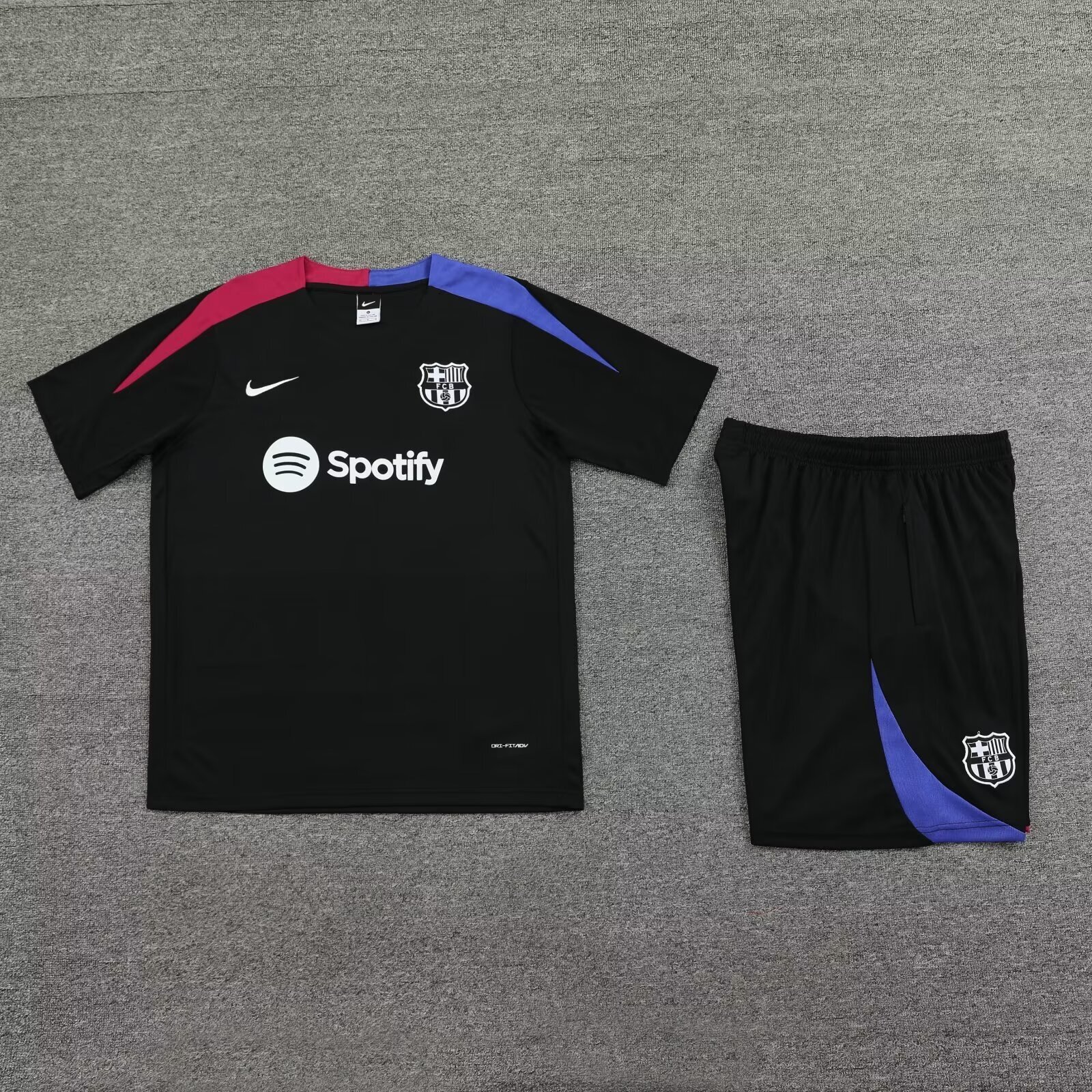 24-25 Barcelona Training Soccer Jerseys Football Shirts 1