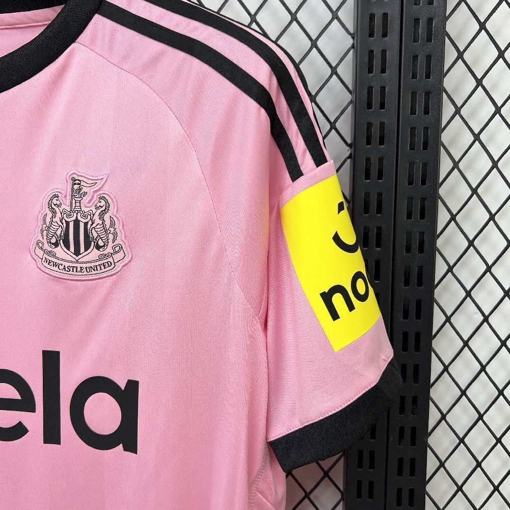 25-26 Newcastle Goalkeeper Kit Football T-Shirt AAAAJersey Yupoo 4