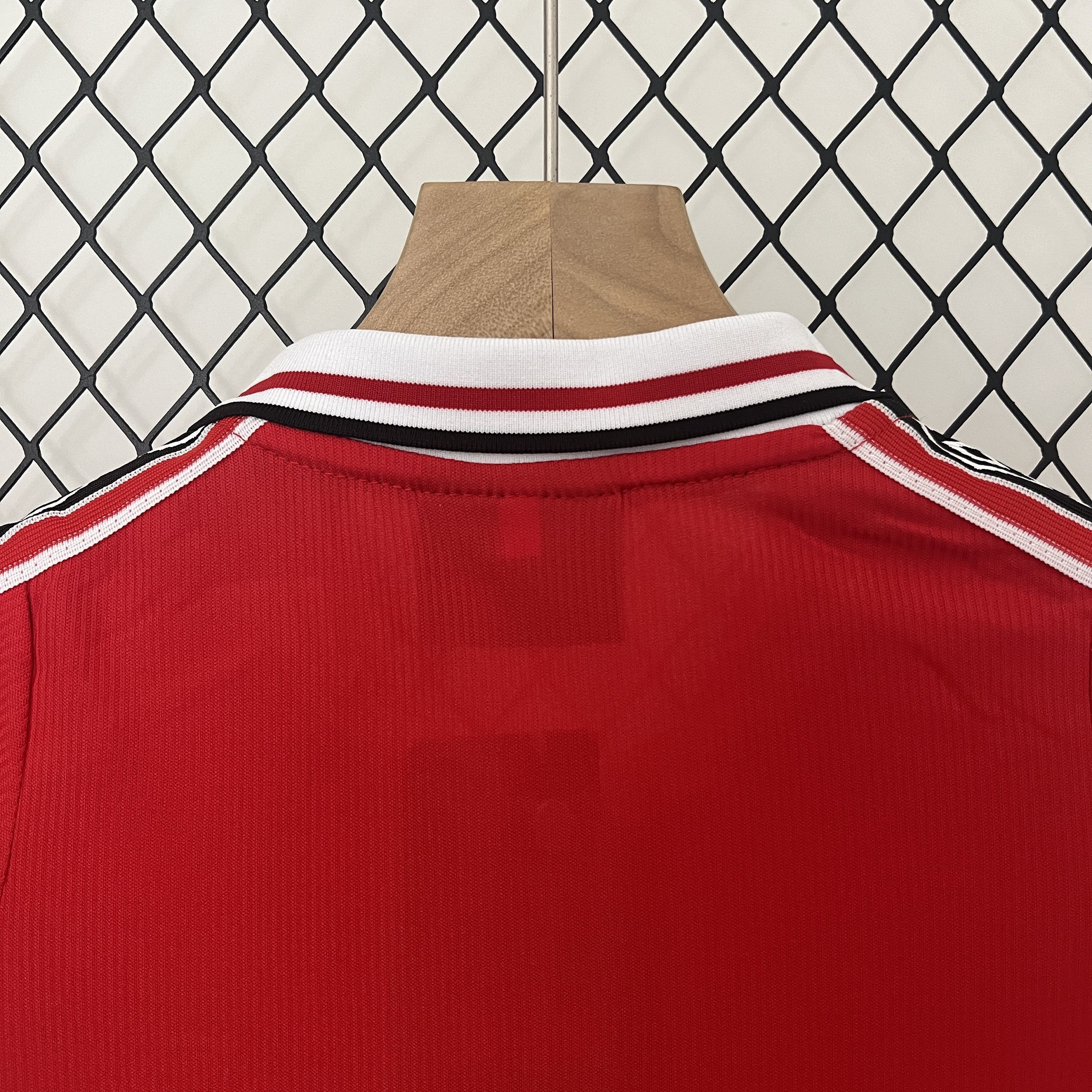98-99 Manchester United Home Retro Kid Kits Children Sets Jerseys Supllier Yupoo 2