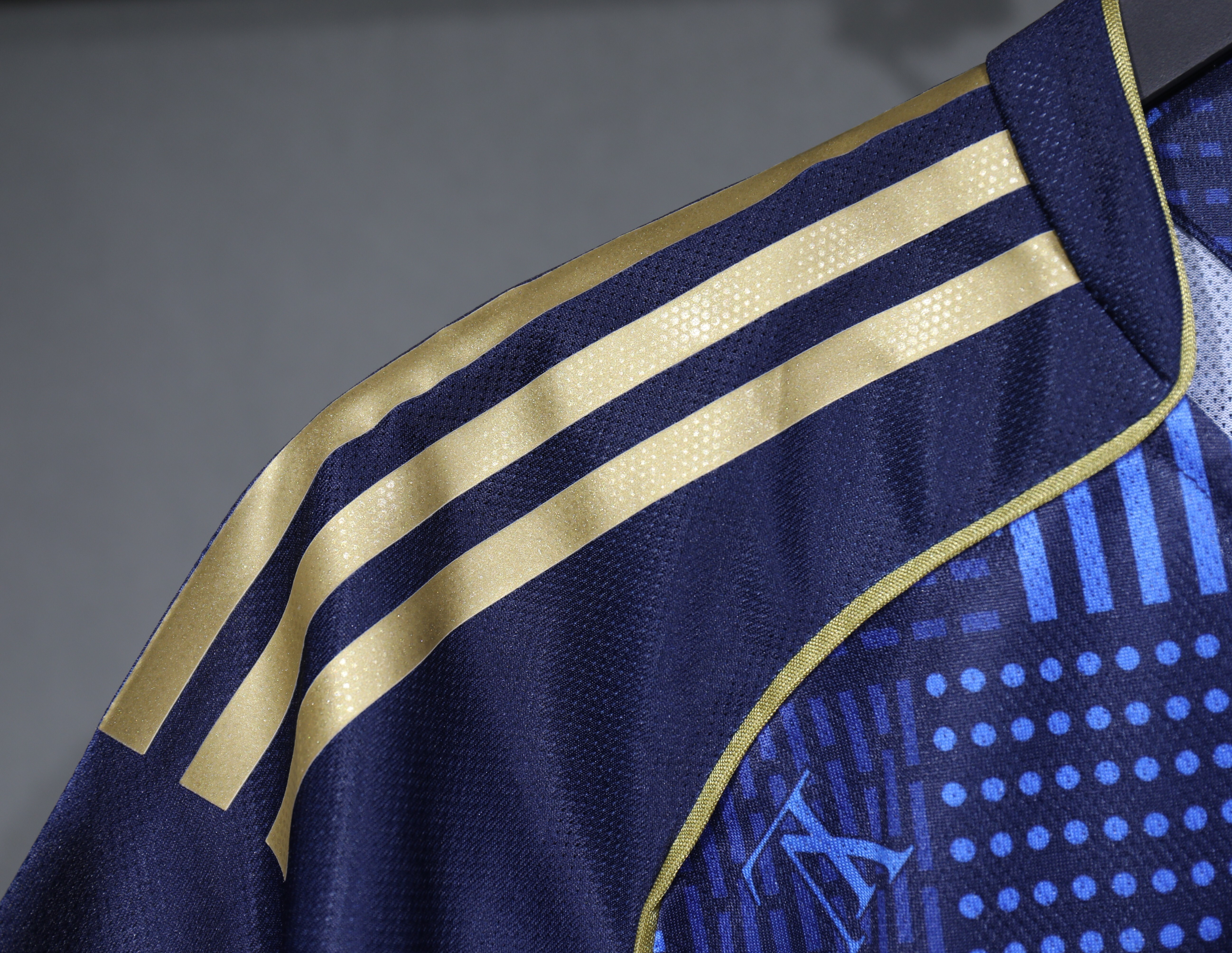 25-26 Real Madrid Blue Enchantress LV Joint Special Edition Player Apparels AAAAJersey Yupoo 3