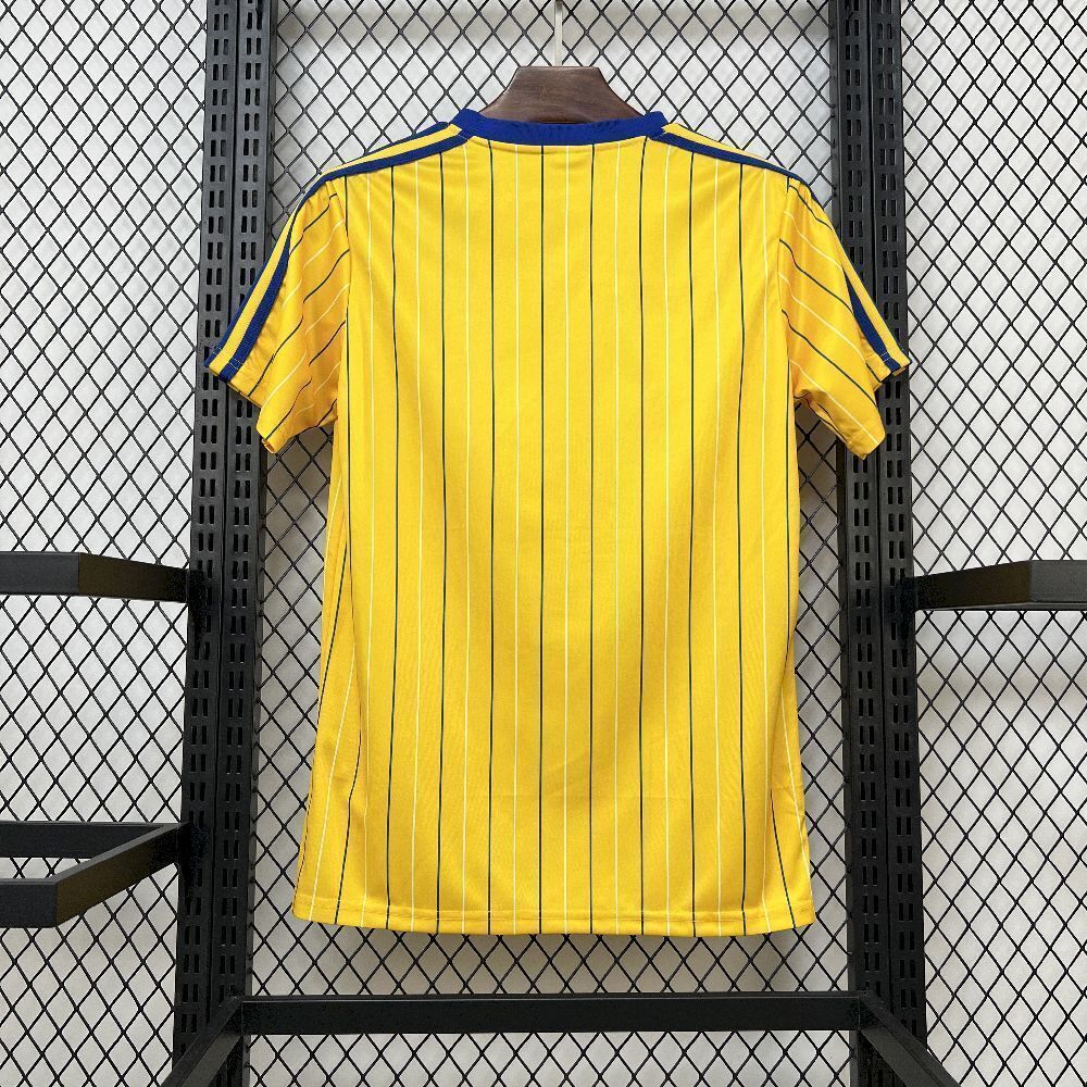 25-26Leeds United Casual Retro Style Football Shirt Apparels AAAAJersey Wholesale Yupoo 2