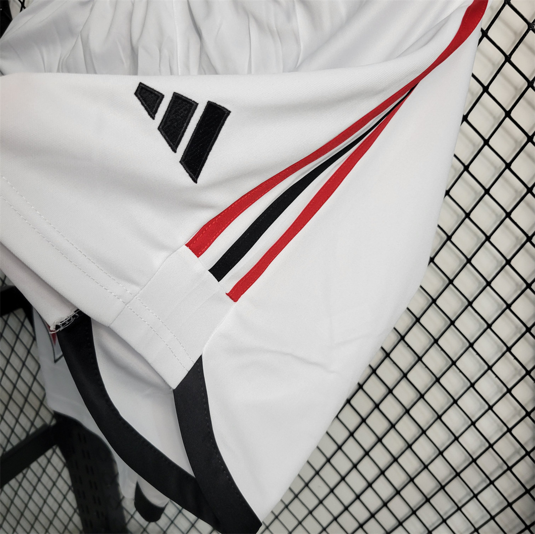23-24 Sao Paulo home Shorts 1