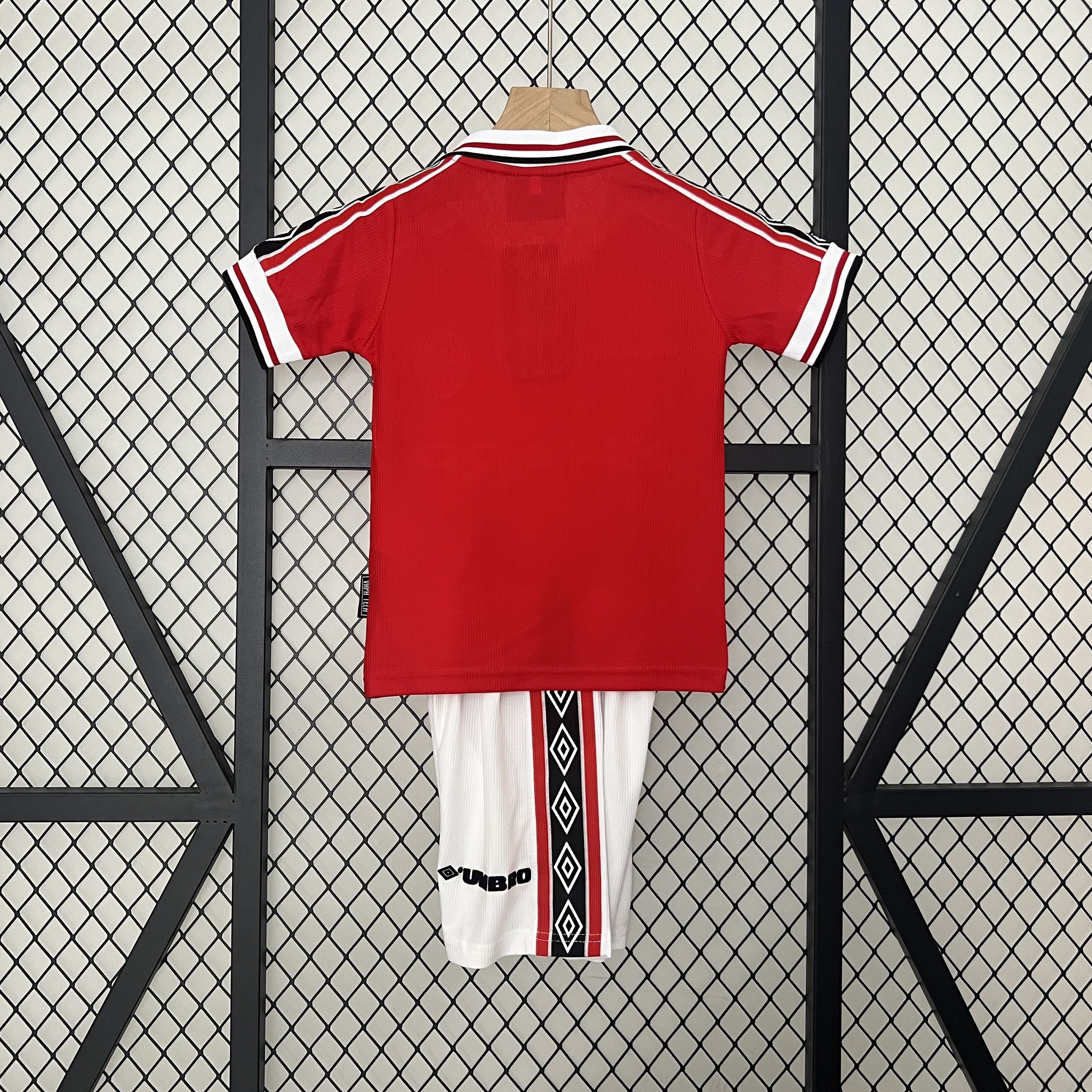 98-99 Manchester United Home Retro Kid Kits Children Sets Jerseys Supllier Yupoo 1