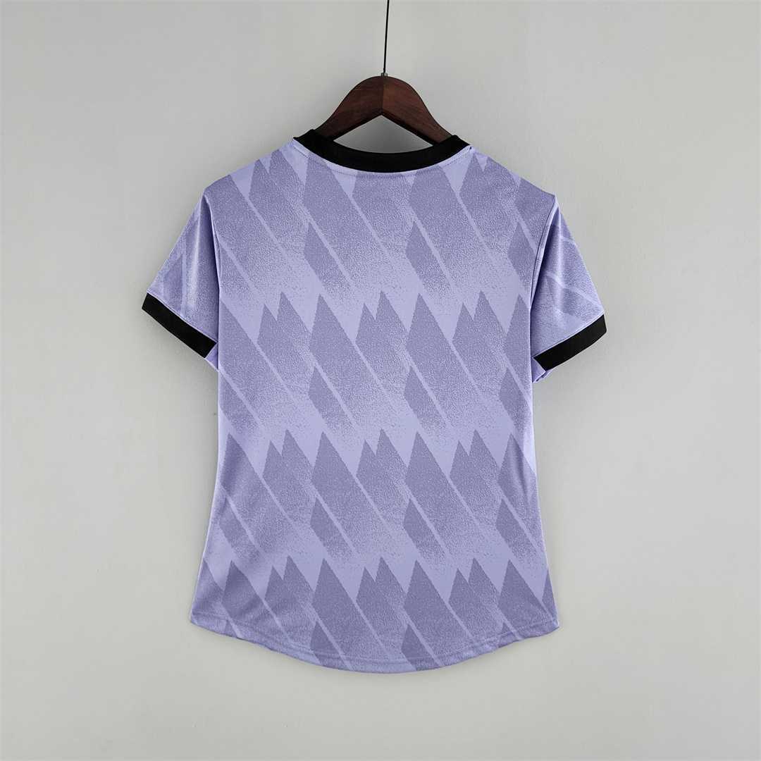 22-23 Real Madrid away woman 8