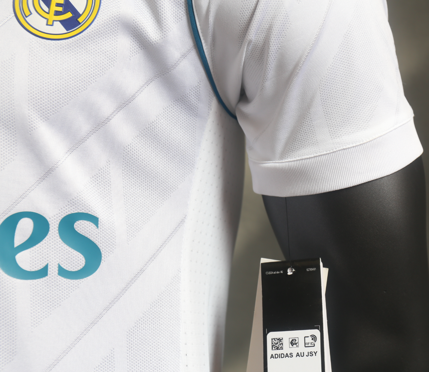 17-18 Real Madrid Home Retro Kit Vintage Player Version Sino Shirt AAAAJersey Dropship Yupoo 3
