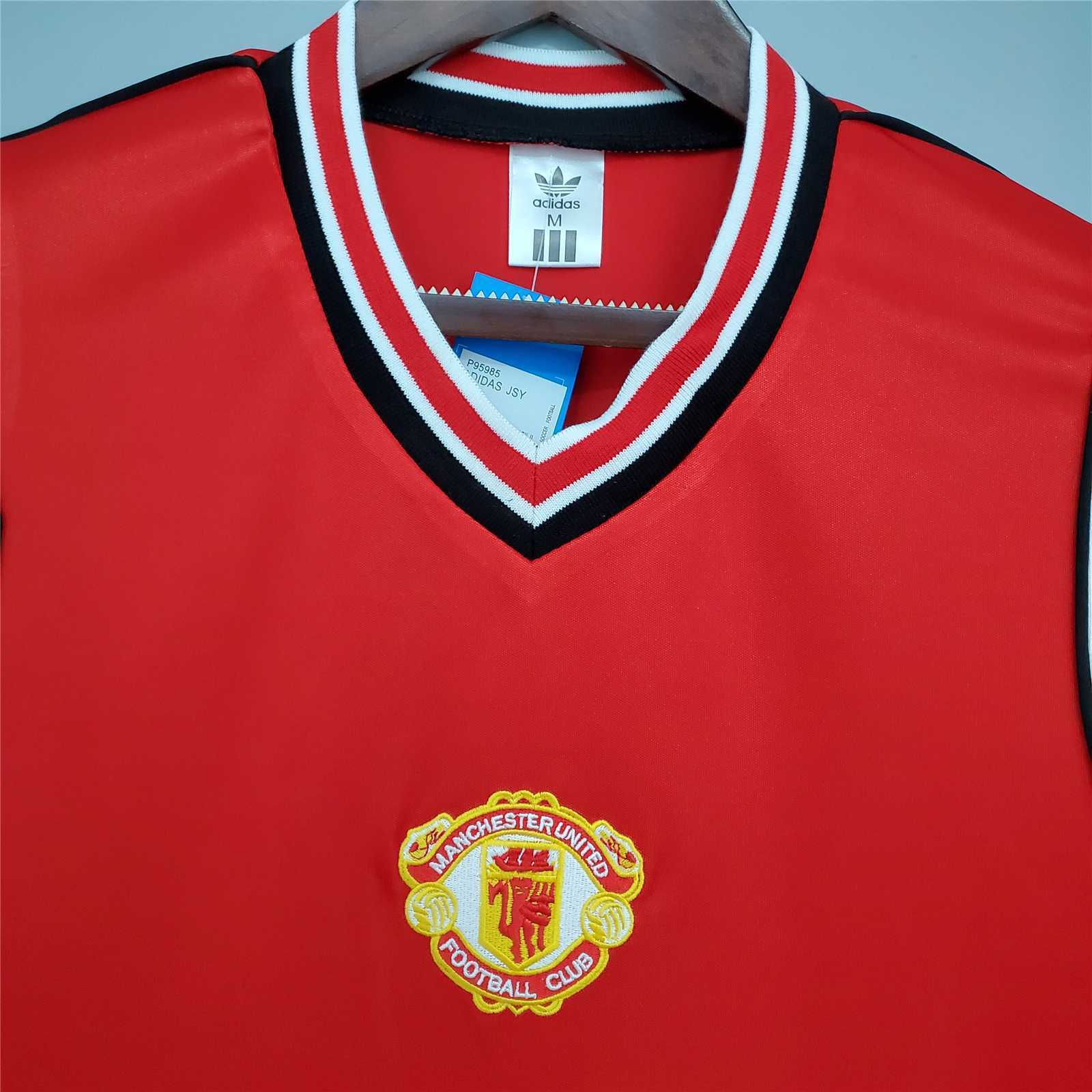 85-86 Manchester United home 2