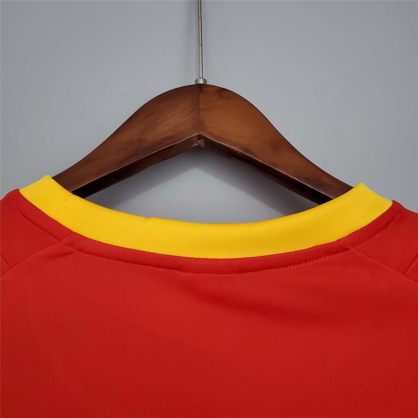 2002 Spain home red 3