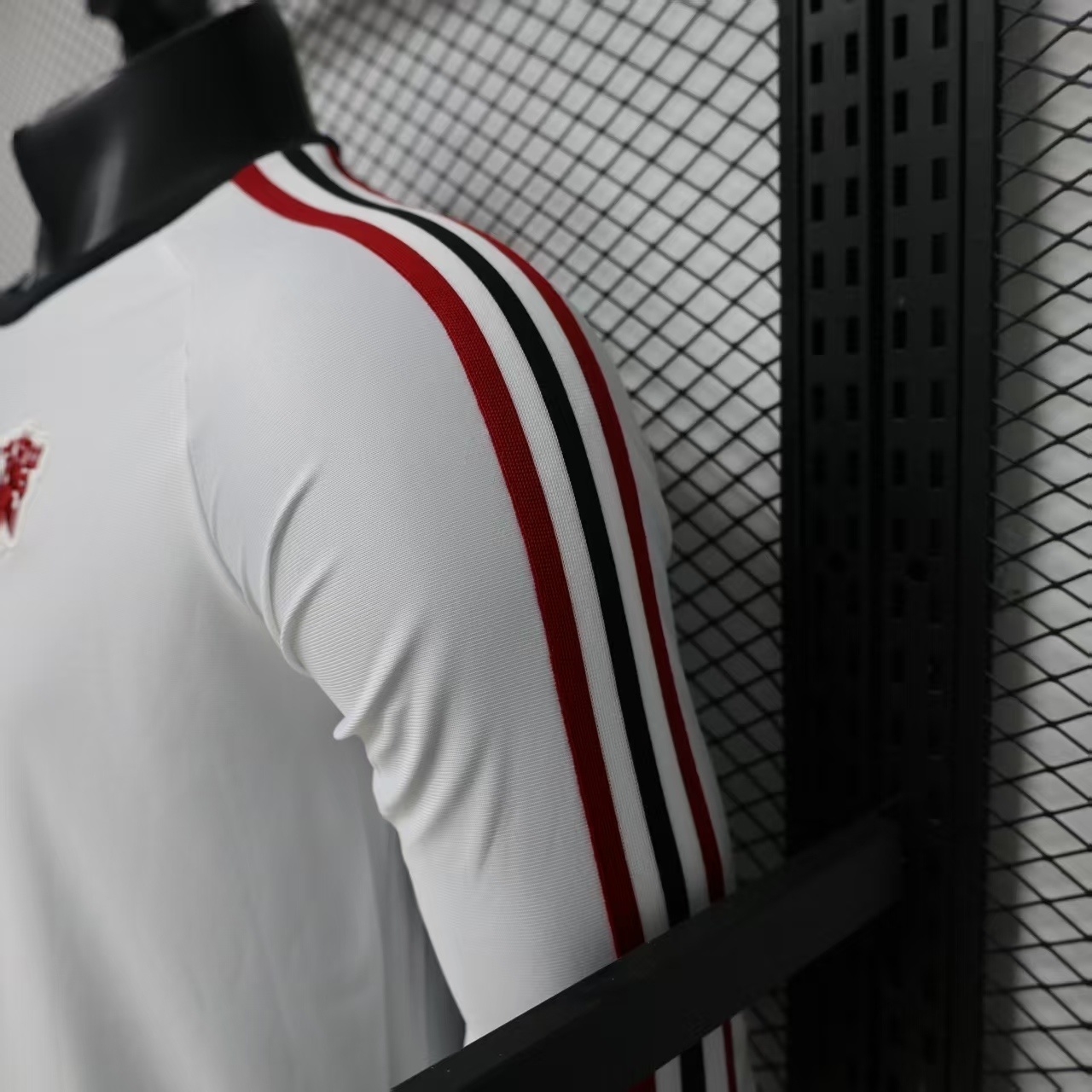 26-27 Manchester United Mens Retro Style Football Shirt Apparels AAAAJersey Supply Yupoo 4
