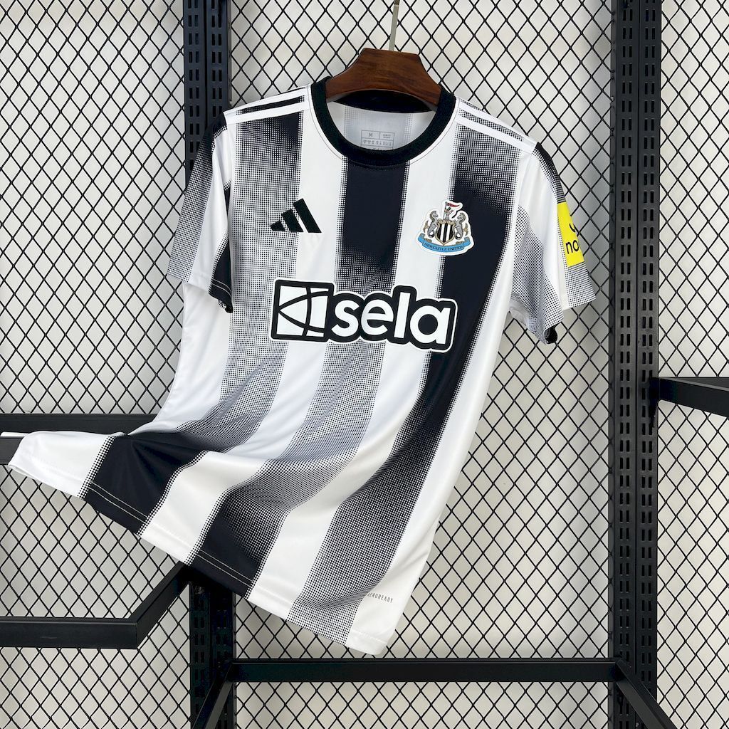 25-26 Newcastle Home Kit Football T-Shirt AAAAJersey Yupoo