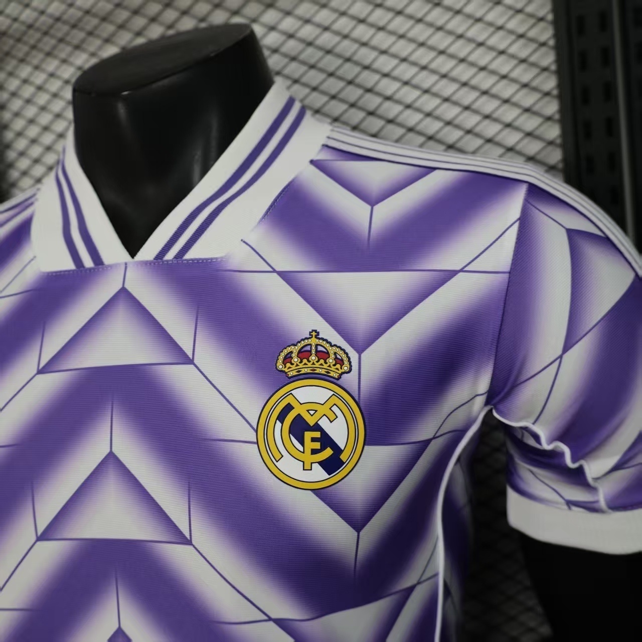 25-26 Real Madrid Purple Special Edition Football Shirt AAAAJersey Wholesale Yupoo 1
