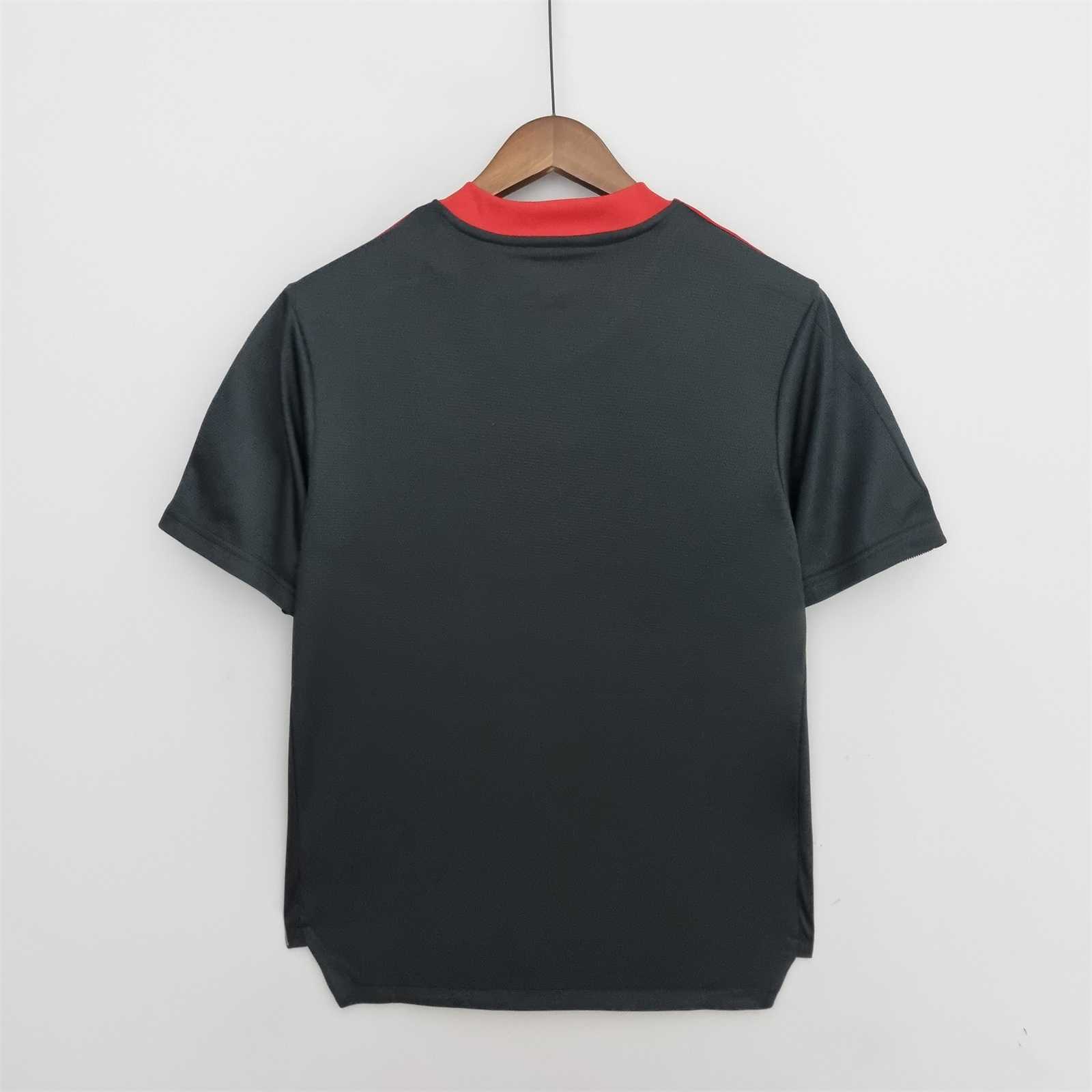 22-23 Manchester United black training suit 8