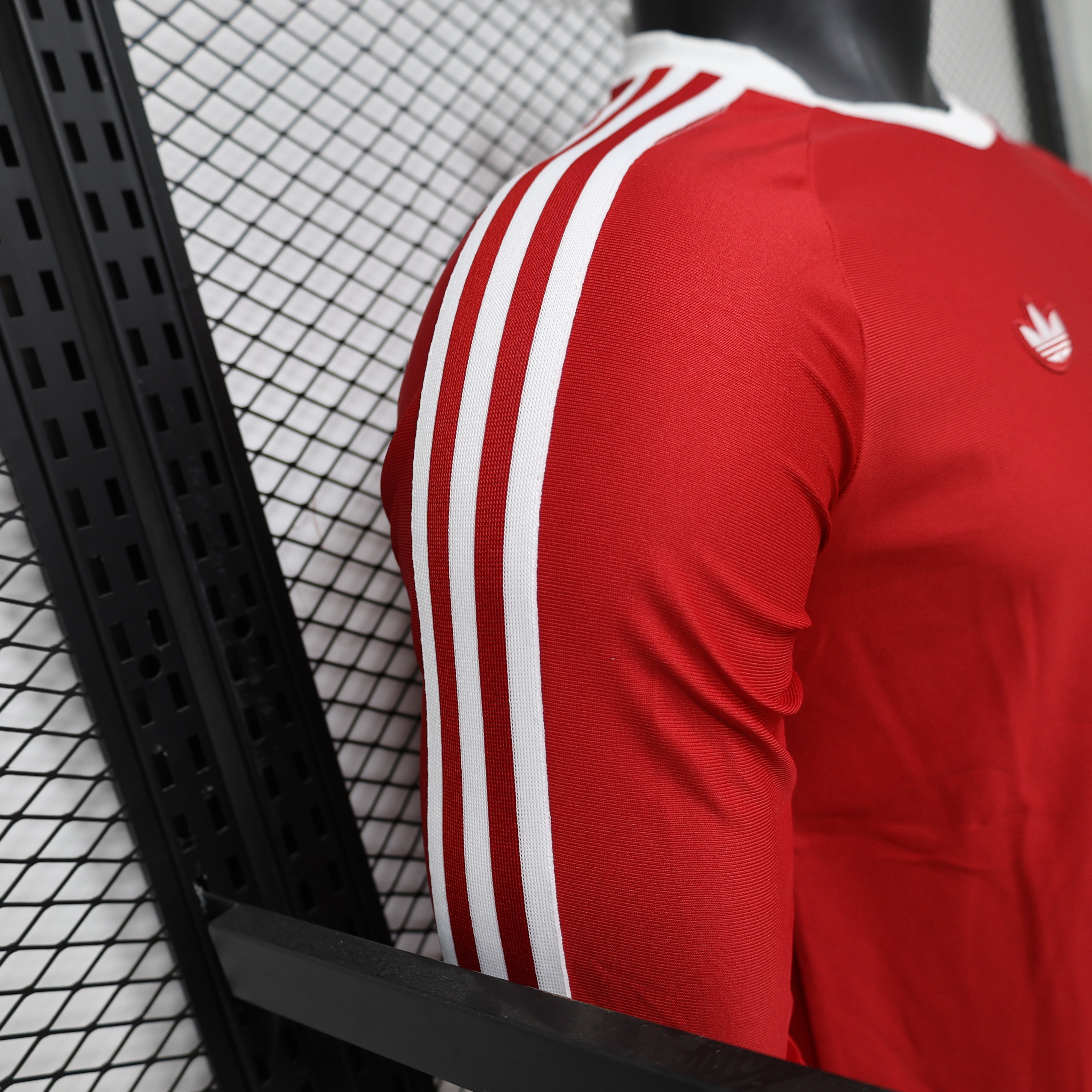 26-27 Manchester Unite Mens Casual Retro Style Football Long Sleeve Shirt AAAAJersey Wholesale Yupoo 1