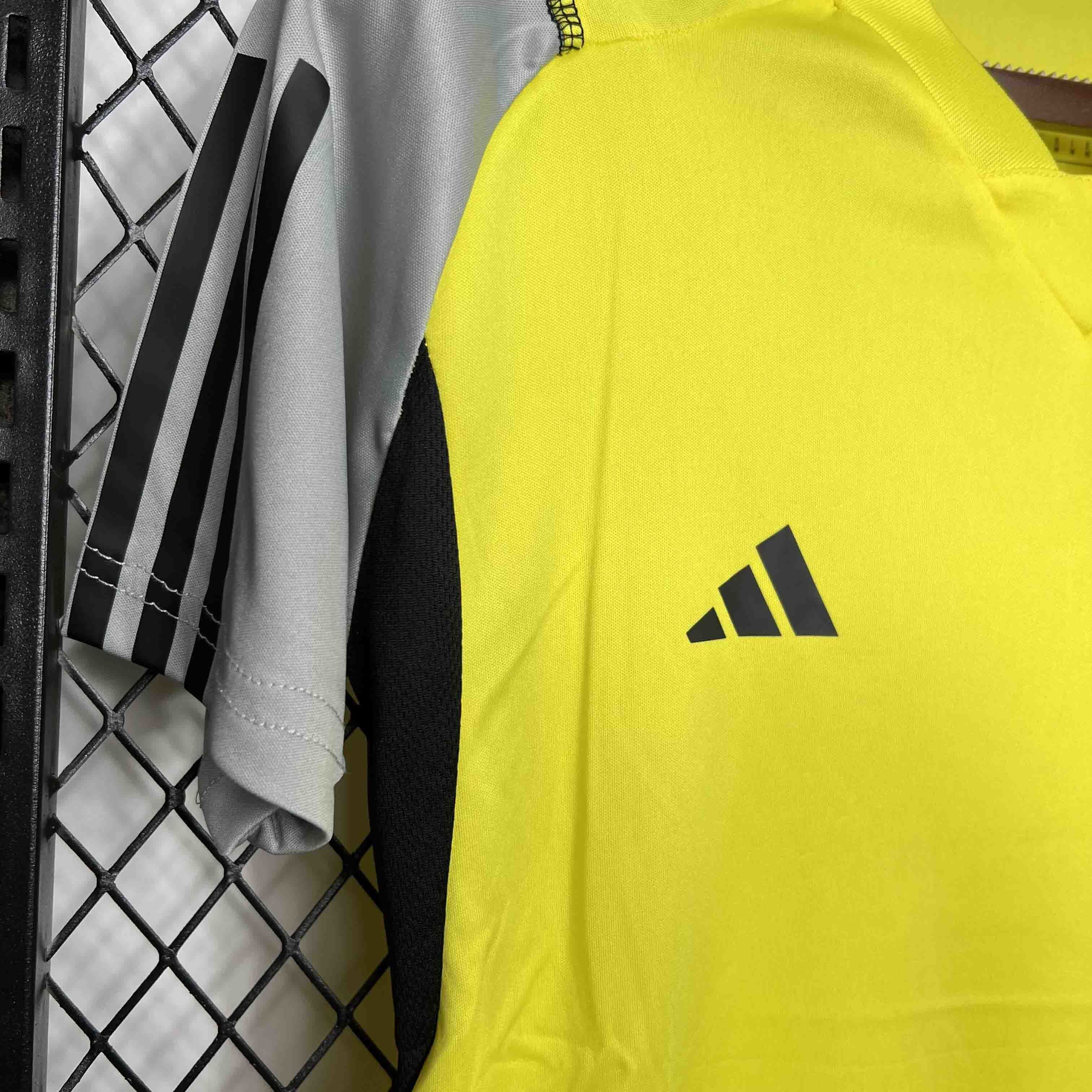 24-25 Flamengo Training Women Kit Football Apparel AAAAJerseys Dropshipping Yupoo 2