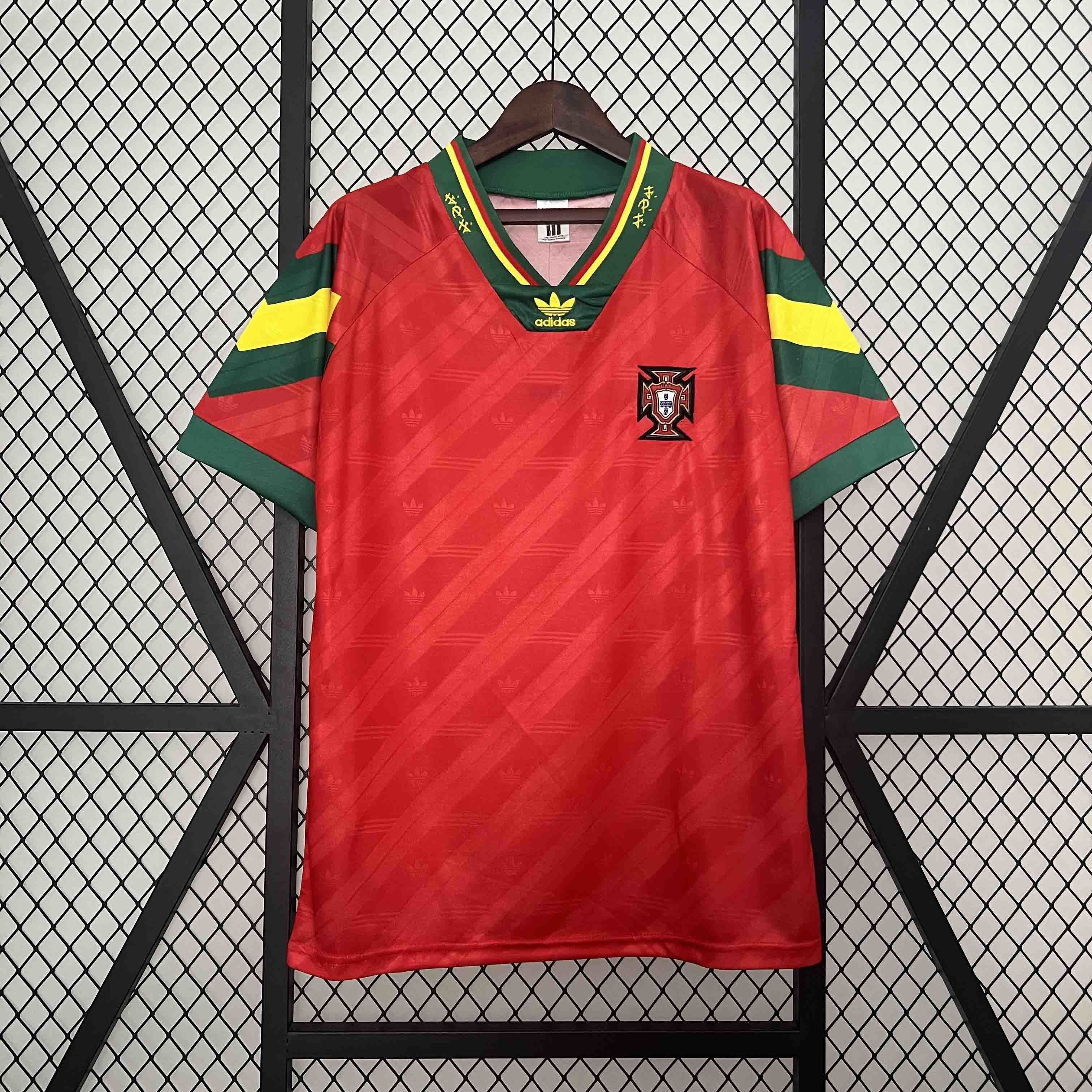 92-94 Portugal Home Retro Kit Vintage Shirt Football AAAAJersey Supplier