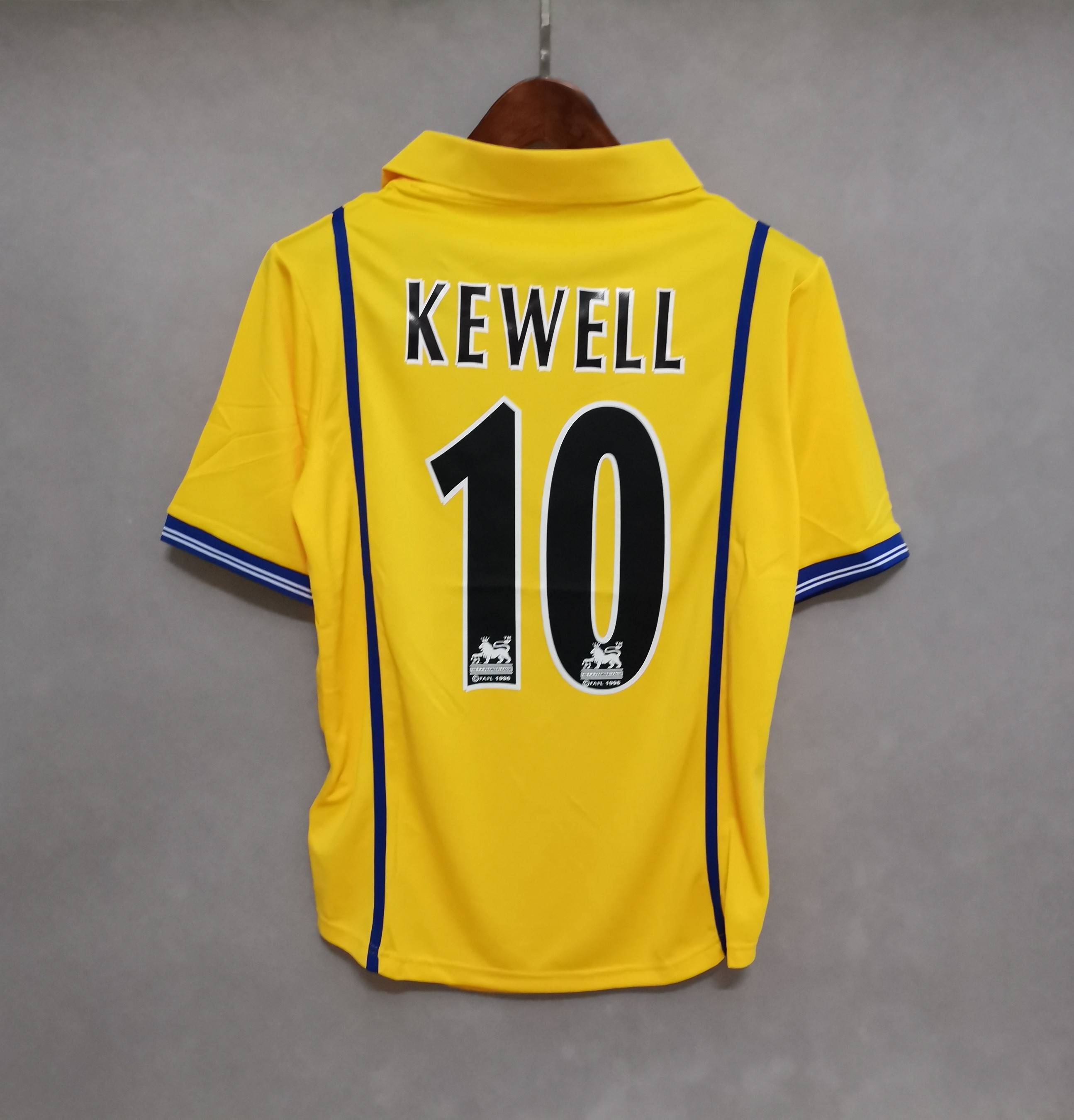 00-01 Leeds United yellow away 7