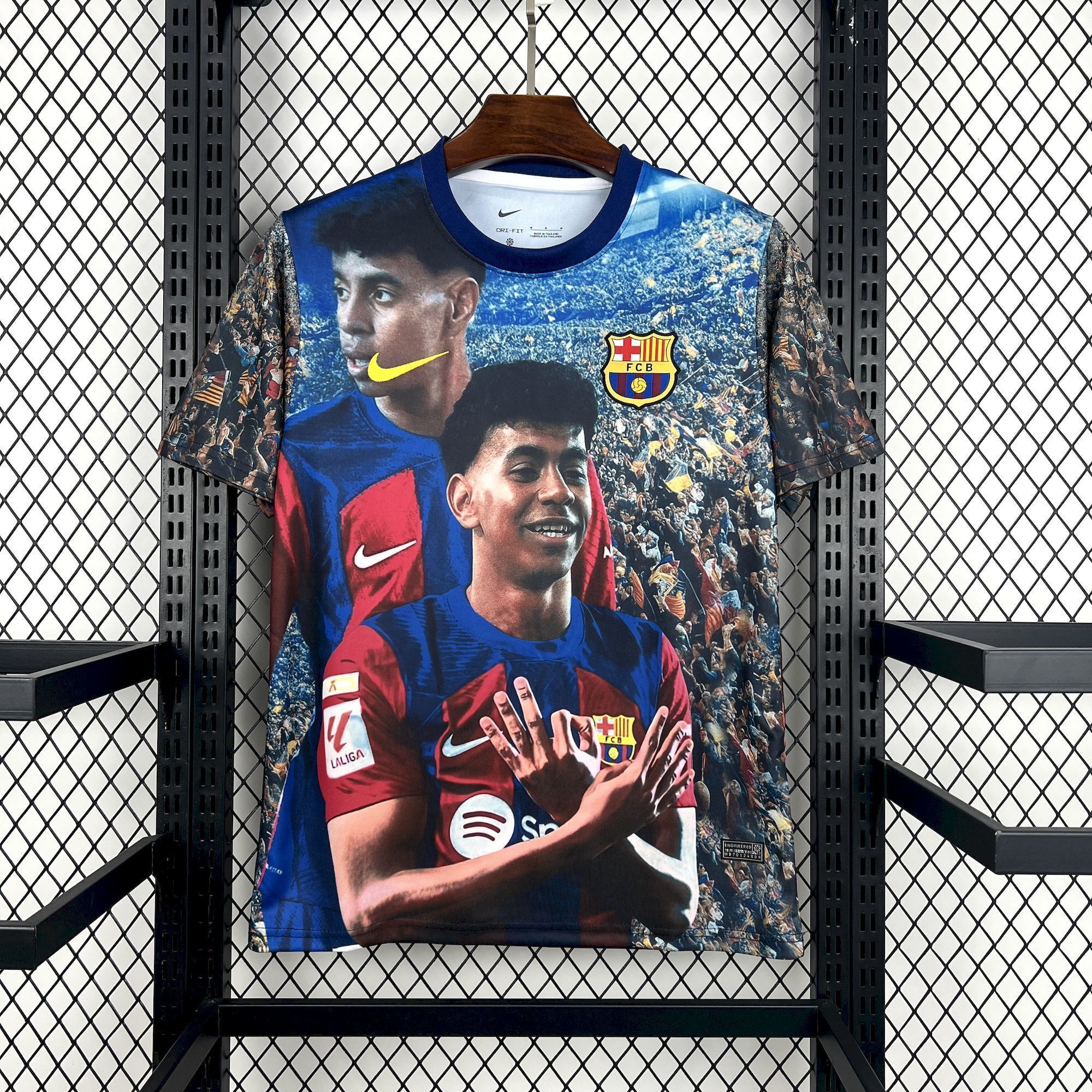 25-26 Barcelona LAMINE YAMAL Special Soccer T-Shirt AAAAJerseys Supply Yupoo 4