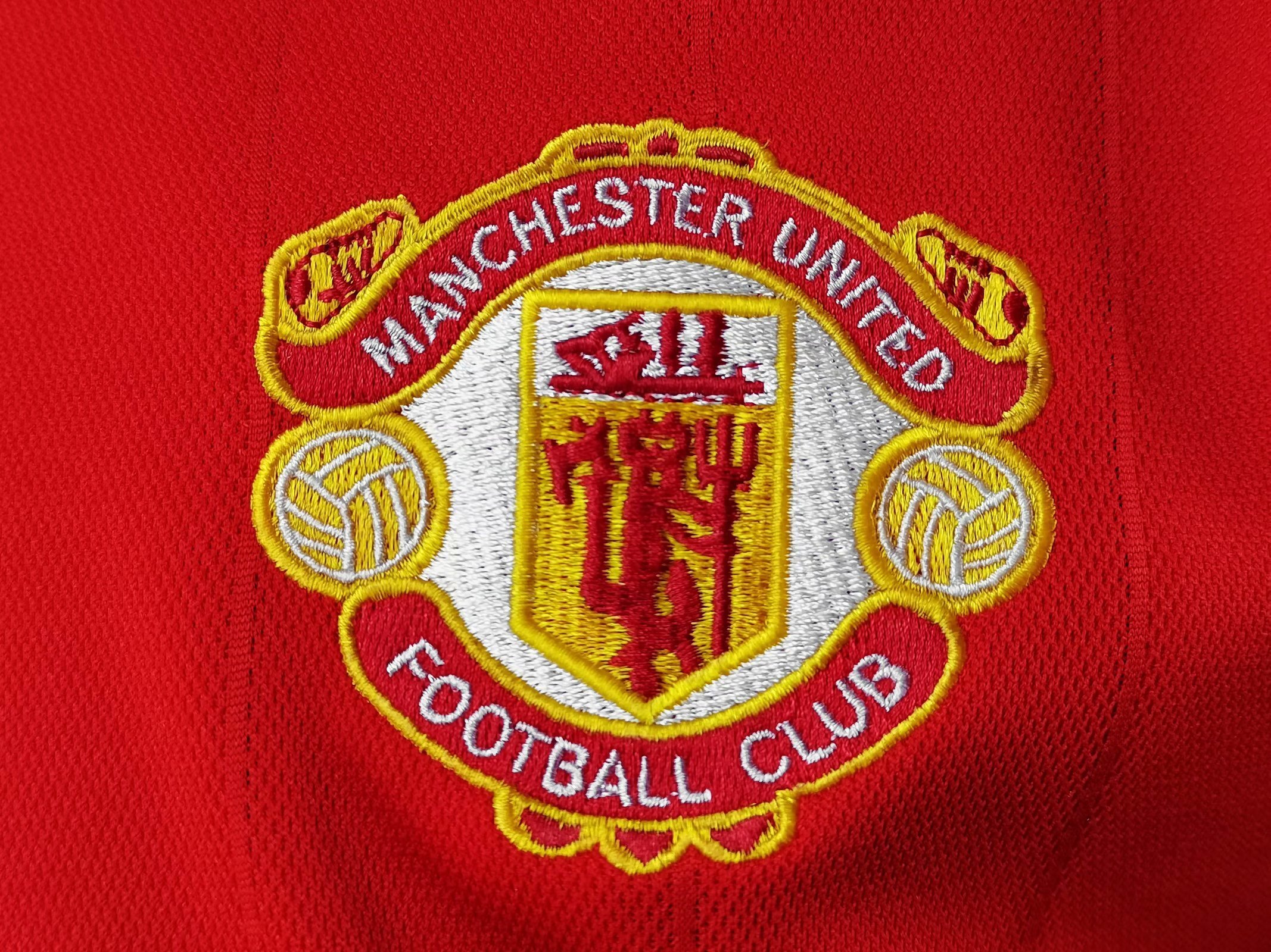 82-83 Manchester United home 4